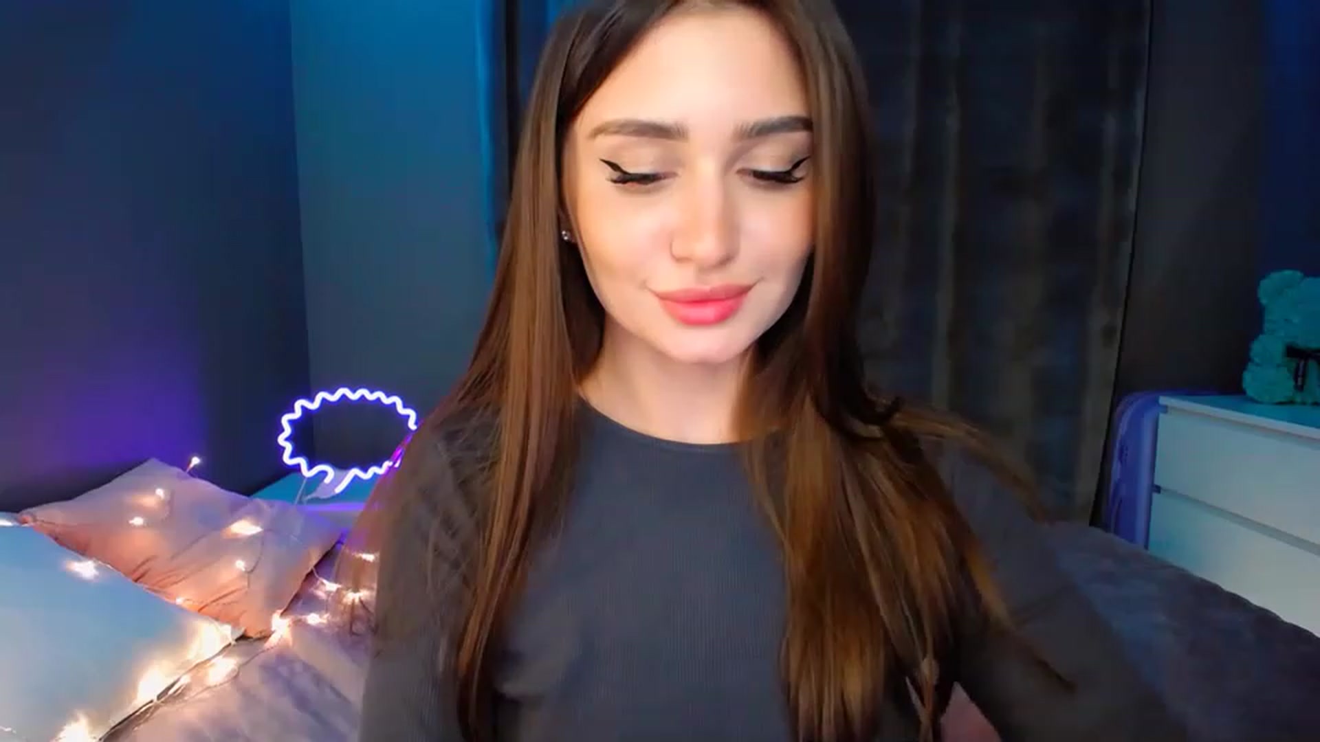 Gallery image thumbnail from DollGlamourr's myfreecams stream on, 01/10/2023, 15:58 image 2 of 20