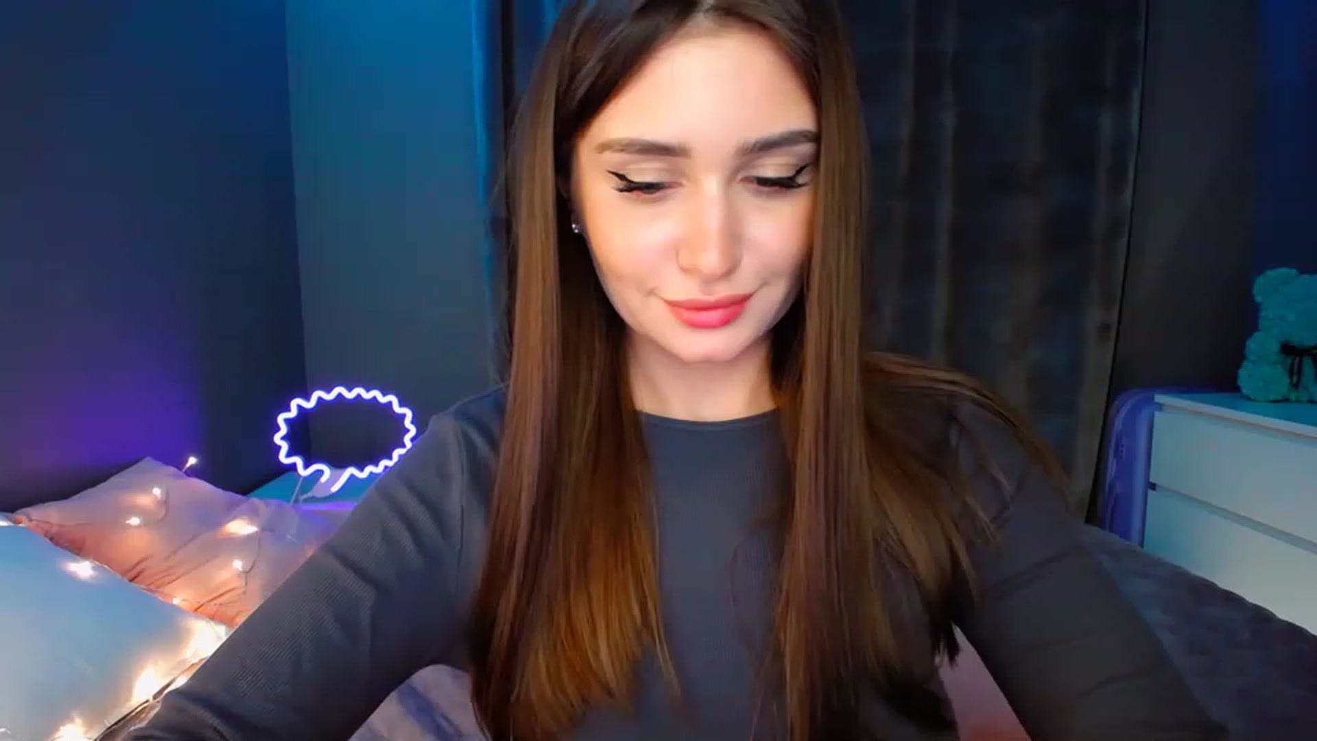 Gallery image thumbnail from DollGlamourr's myfreecams stream on, 01/10/2023, 15:58 image 20 of 20