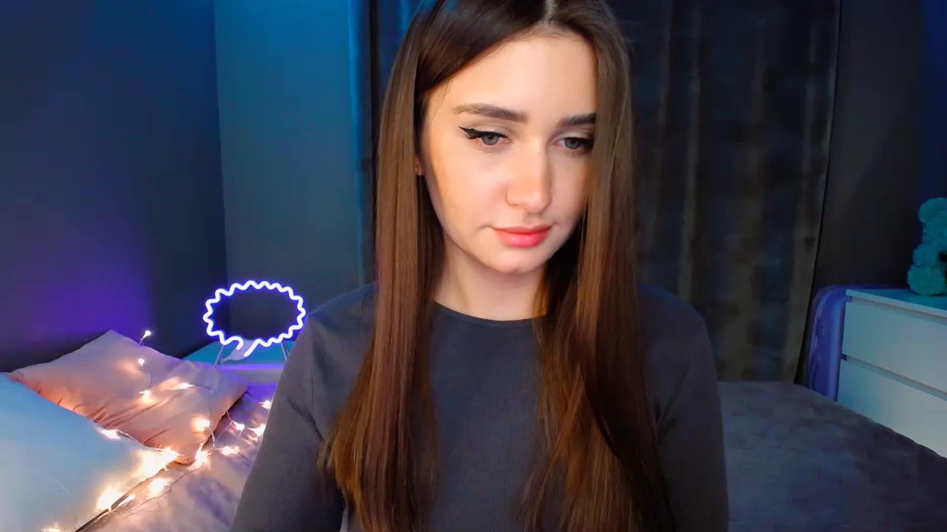 Gallery image thumbnail from DollGlamourr's myfreecams stream on, 01/10/2023, 17:23 image 12 of 20