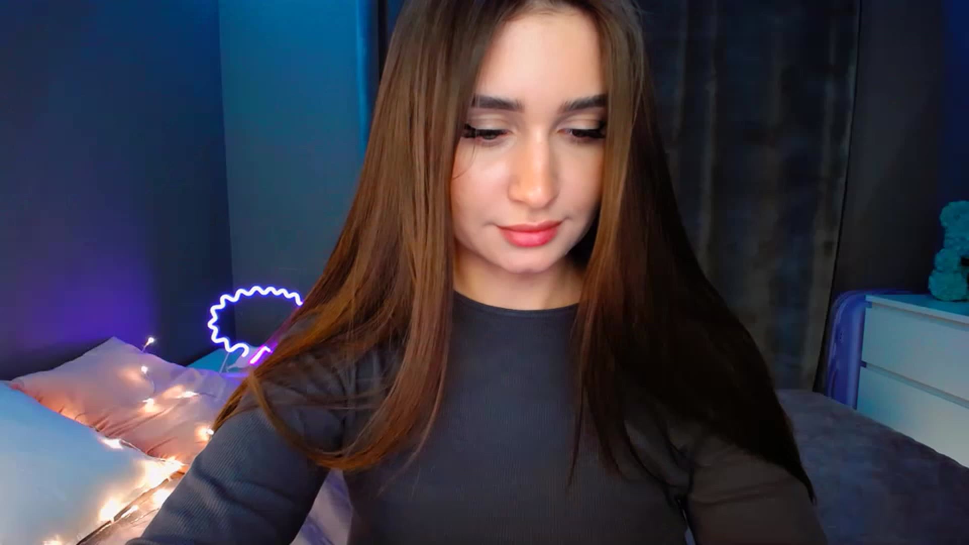 Gallery image thumbnail from DollGlamourr's myfreecams stream on, 01/10/2023, 17:23 image 11 of 20