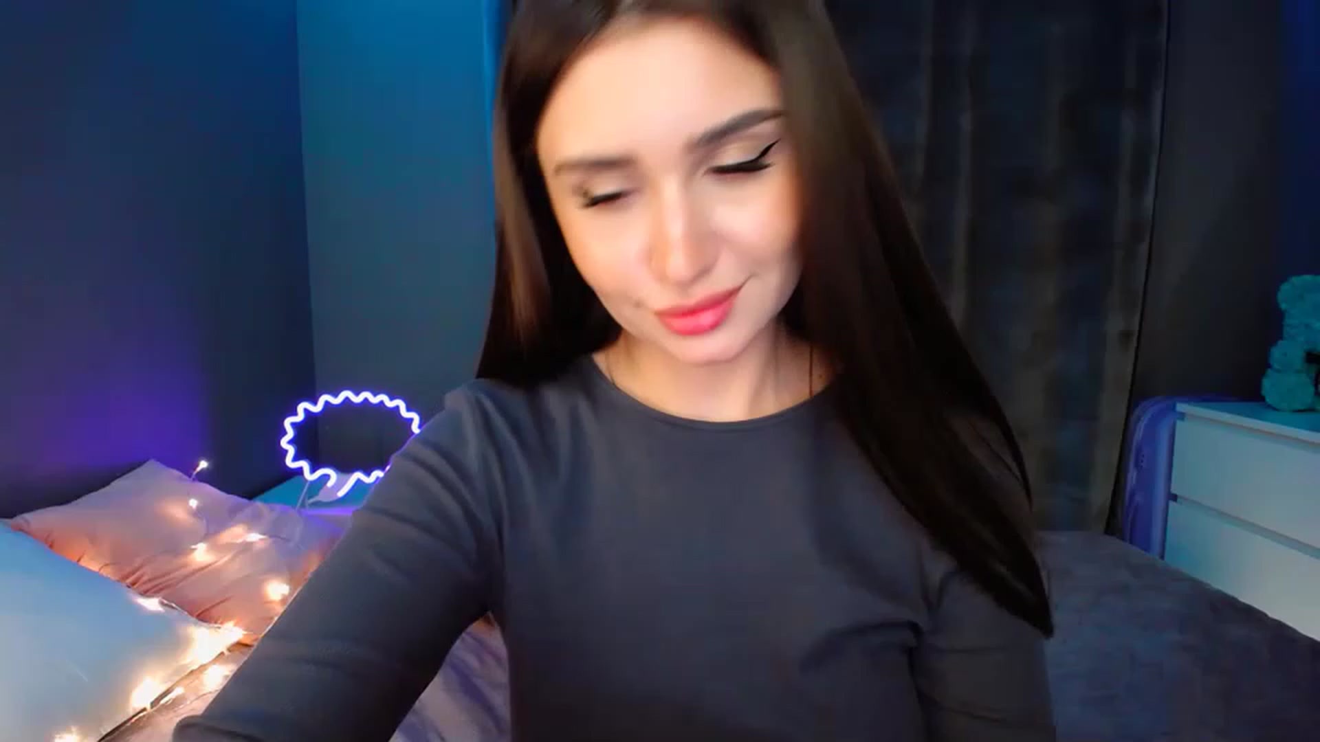 Gallery image thumbnail from DollGlamourr's myfreecams stream on, 01/10/2023, 17:23 image 17 of 20
