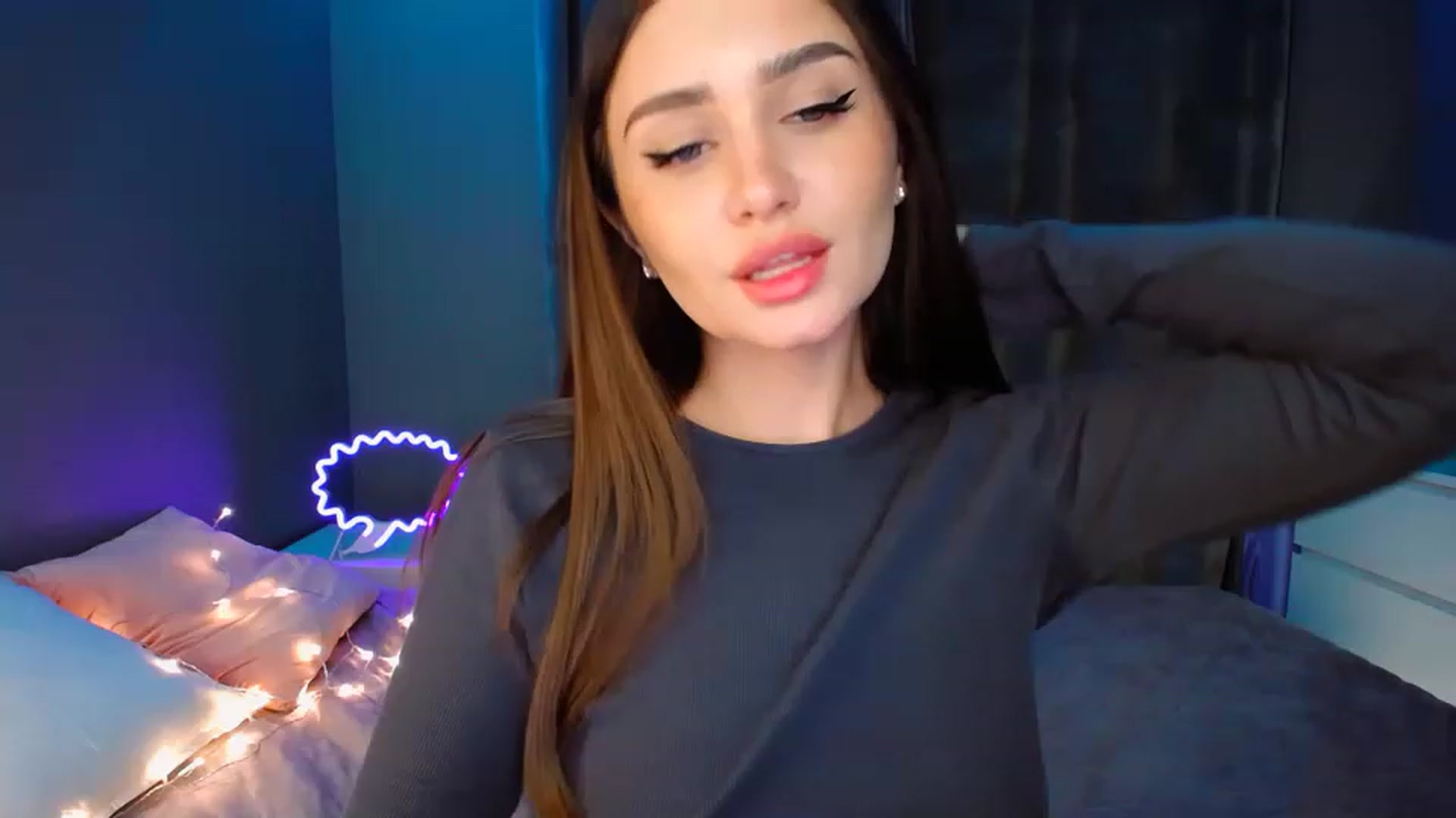 Gallery image thumbnail from DollGlamourr's myfreecams stream on, 01/10/2023, 17:23 image 19 of 20