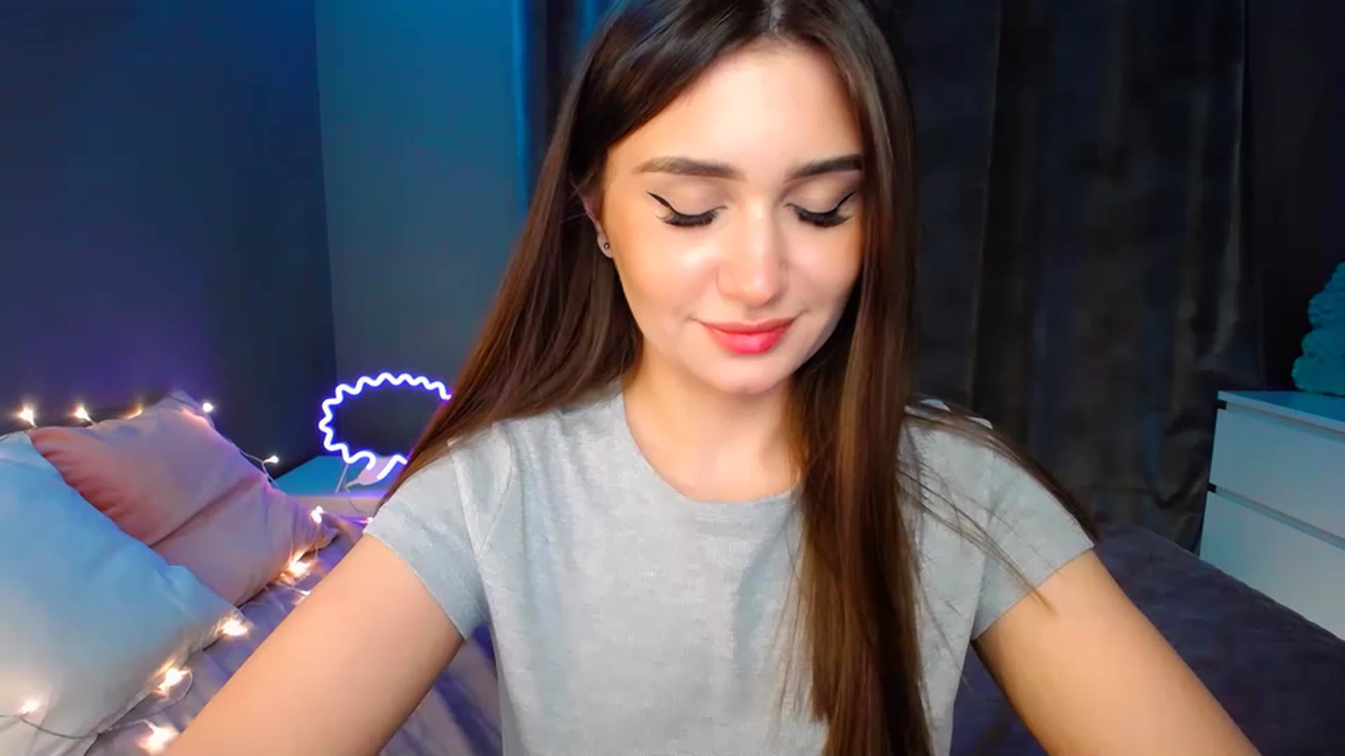 Gallery image thumbnail from DollGlamourr's myfreecams stream on, 01/15/2023, 20:47 image 10 of 20