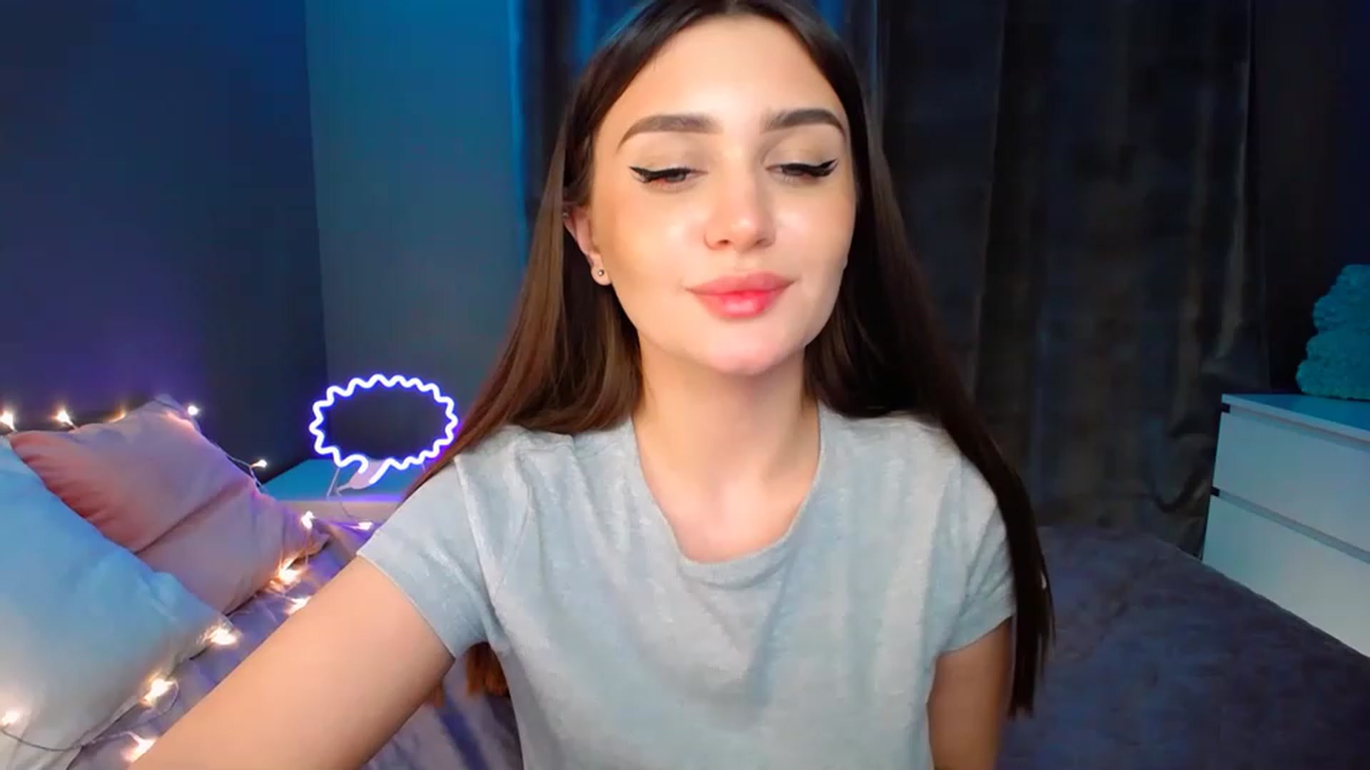 Gallery image thumbnail from DollGlamourr's myfreecams stream on, 01/15/2023, 20:47 image 16 of 20