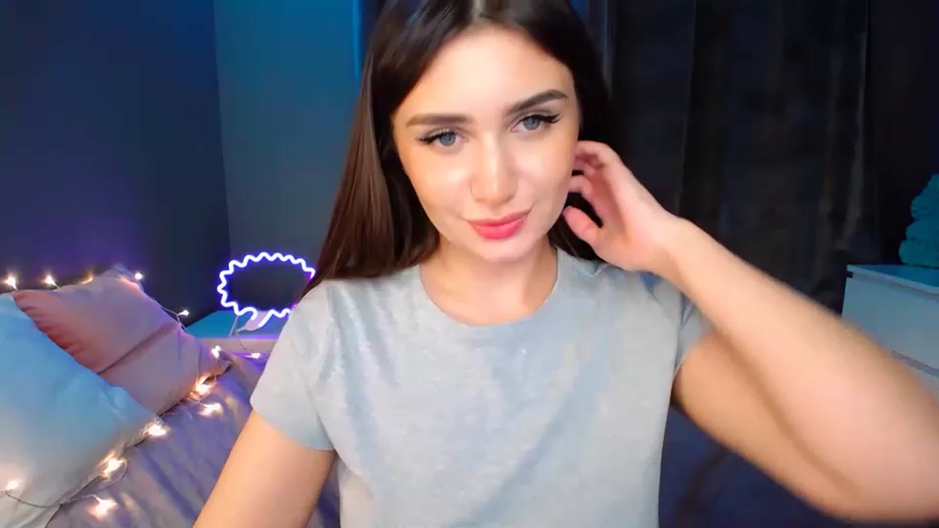 Gallery image thumbnail from DollGlamourr's myfreecams stream on, 01/15/2023, 20:47 image 5 of 20