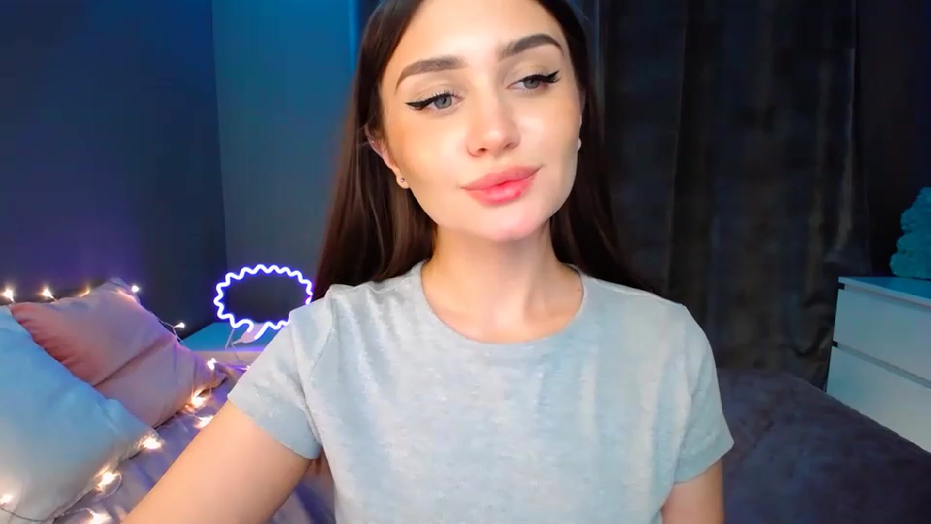 Gallery image thumbnail from DollGlamourr's myfreecams stream on, 01/15/2023, 20:47 image 8 of 20