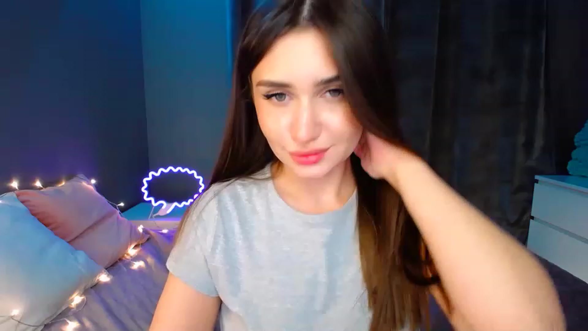 Gallery image thumbnail from DollGlamourr's myfreecams stream on, 01/15/2023, 20:47 image 9 of 20
