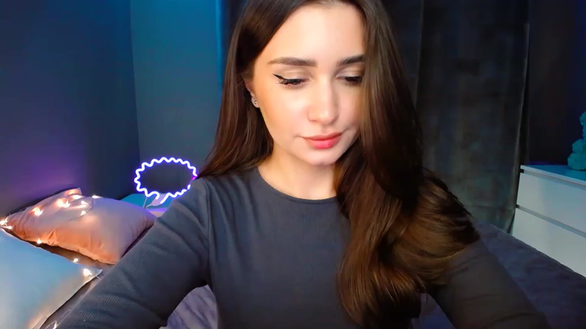 Gallery image thumbnail from DollGlamourr's myfreecams stream on, 01/16/2023, 16:53 image 9 of 20