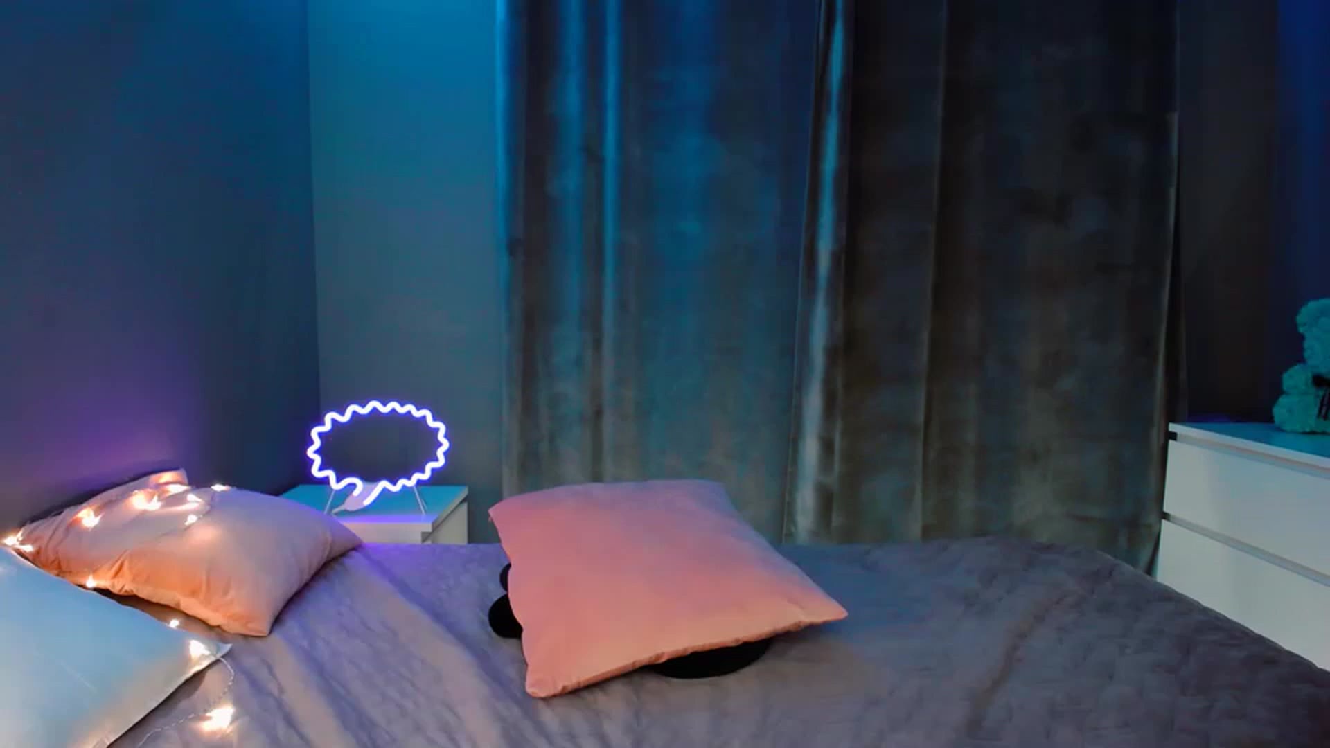 Gallery image thumbnail from DollGlamourr's myfreecams stream on, 01/16/2023, 16:53 image 15 of 20