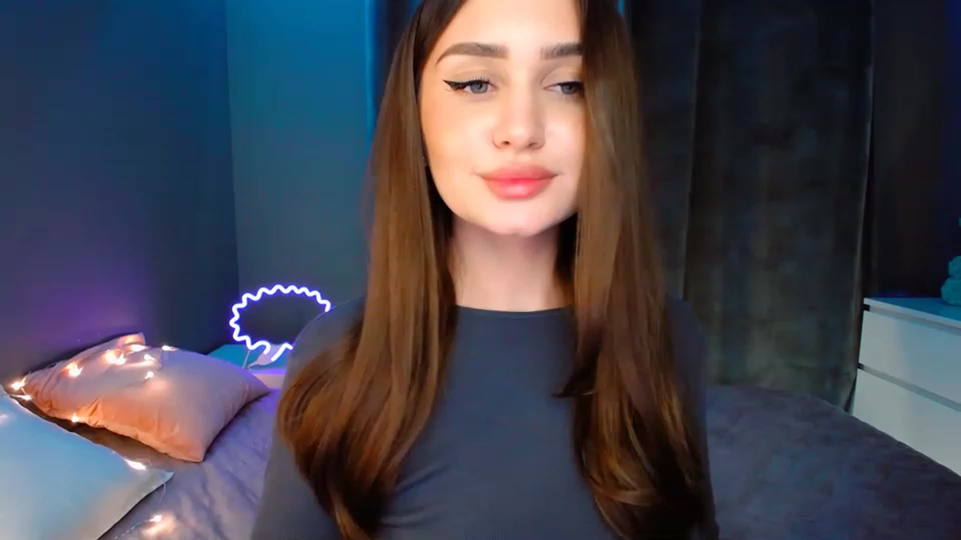 Gallery image thumbnail from DollGlamourr's myfreecams stream on, 01/16/2023, 16:53 image 2 of 20
