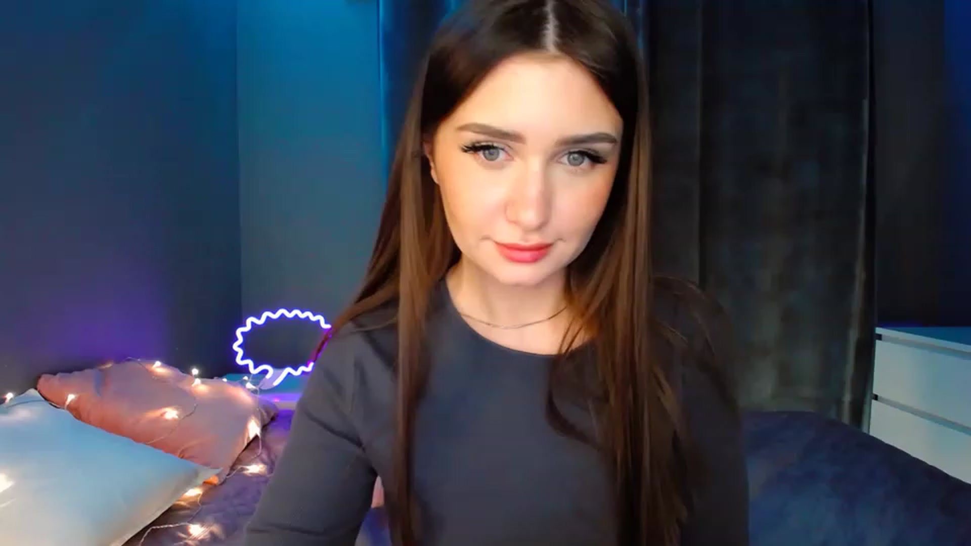 Gallery image thumbnail from DollGlamourr's myfreecams stream on, 01/22/2023, 19:20 image 13 of 20