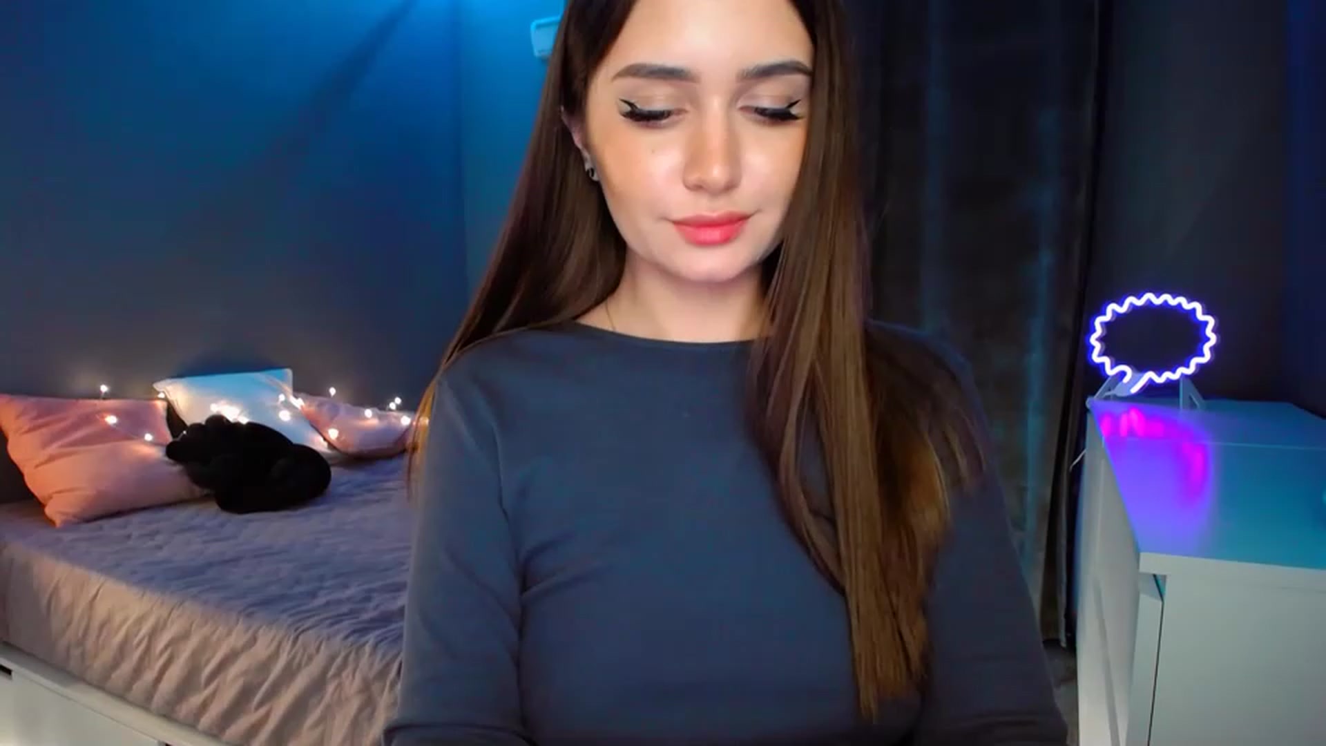Gallery image thumbnail from DollGlamourr's myfreecams stream on, 01/25/2023, 18:13 image 14 of 20