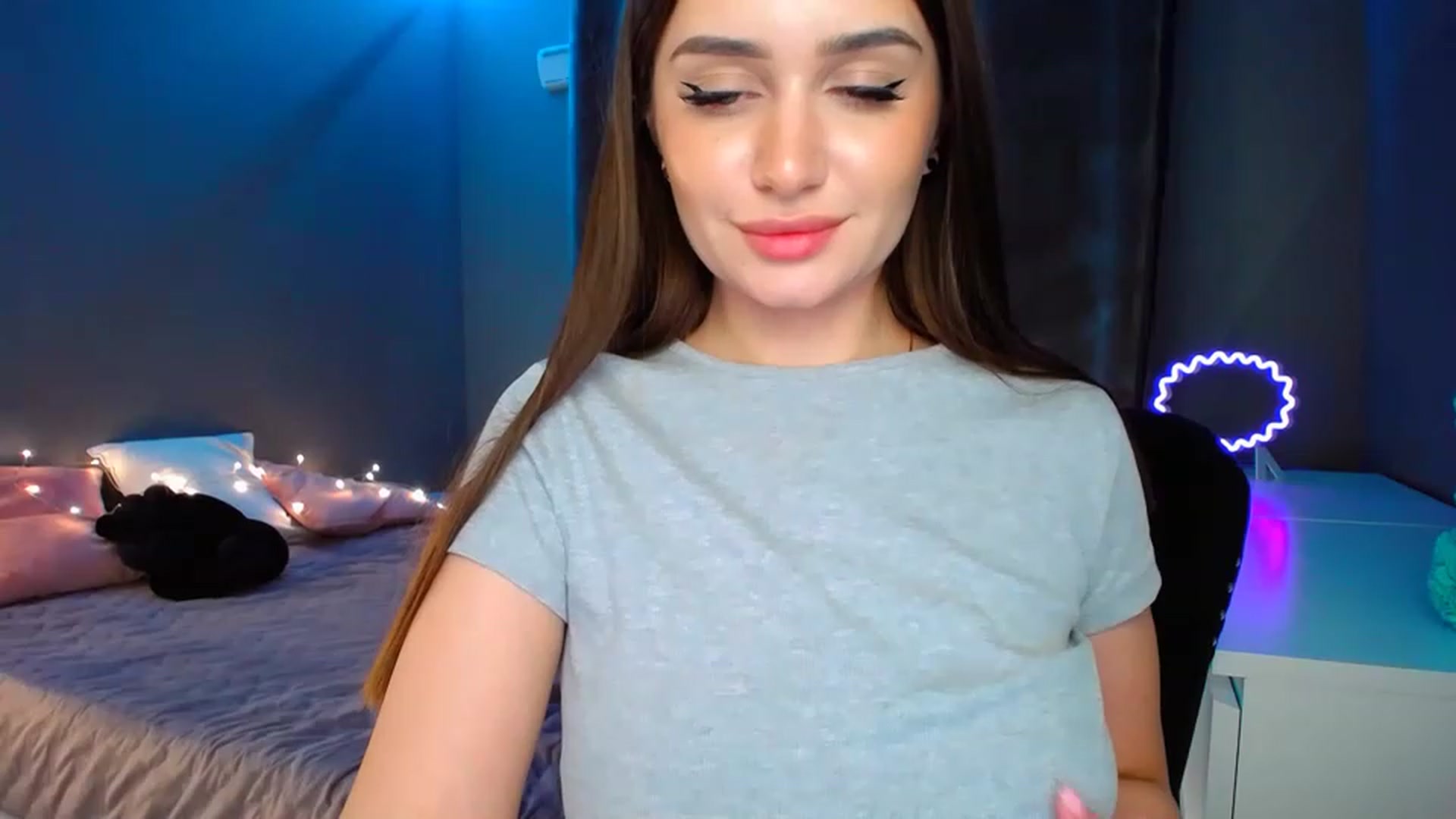 Gallery image thumbnail from DollGlamourr's myfreecams stream on, 01/25/2023, 18:13 image 3 of 20