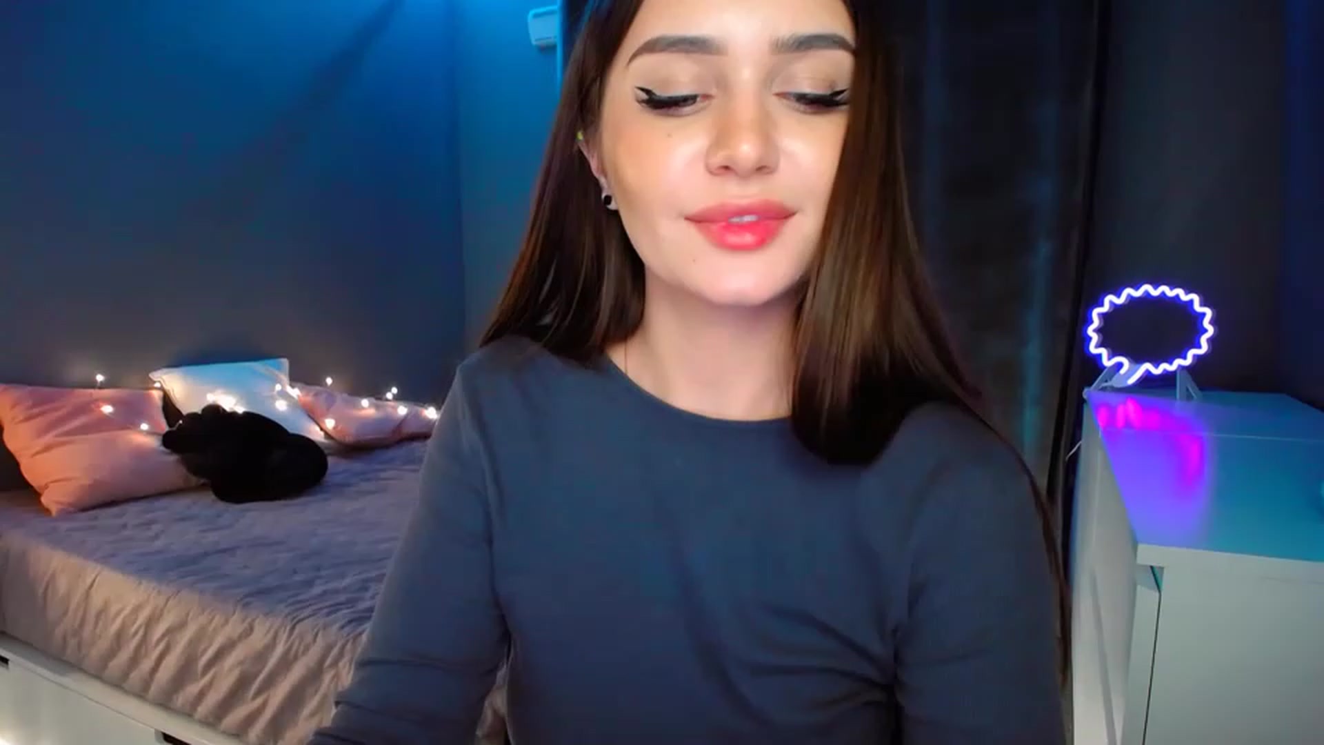 Gallery image thumbnail from DollGlamourr's myfreecams stream on, 01/25/2023, 18:13 image 12 of 20
