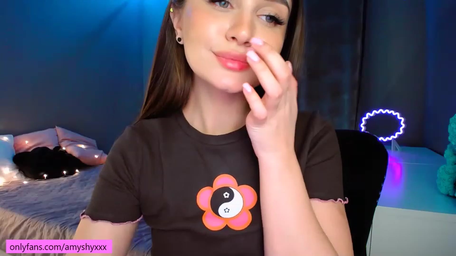 Gallery image thumbnail from DollGlamourr's myfreecams stream on, 01/27/2023, 20:05 image 2 of 20