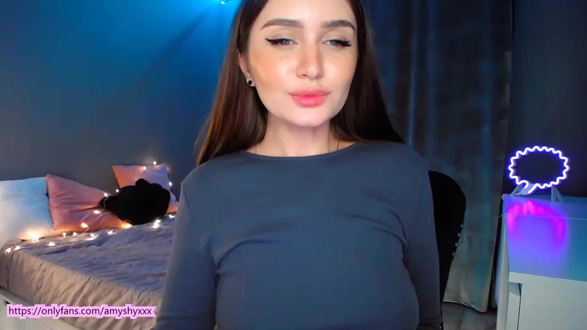 Gallery image thumbnail from DollGlamourr's myfreecams stream on, 02/02/2023, 20:06 image 13 of 20
