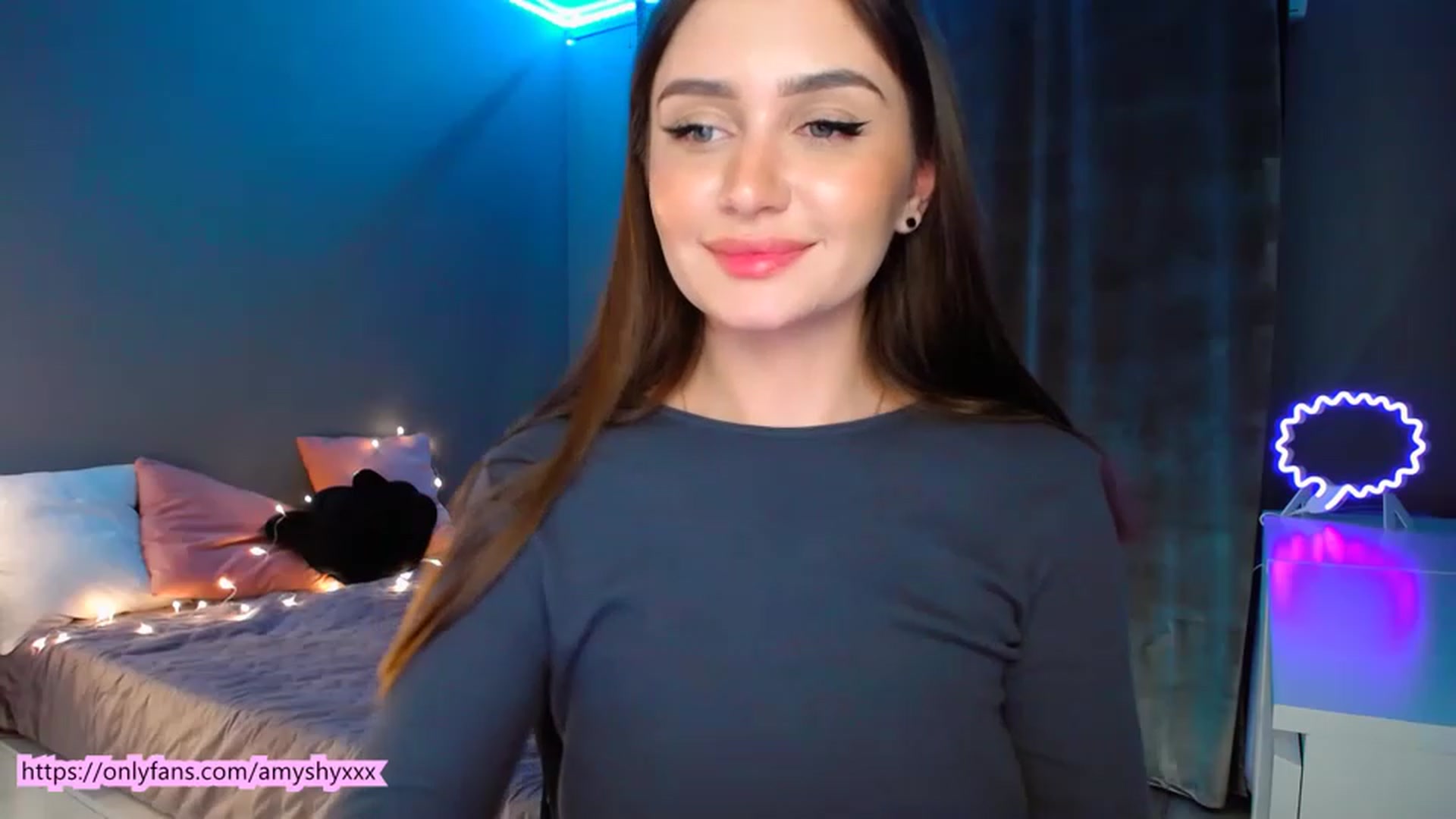 Gallery image thumbnail from DollGlamourr's myfreecams stream on, 02/02/2023, 20:06 image 8 of 20