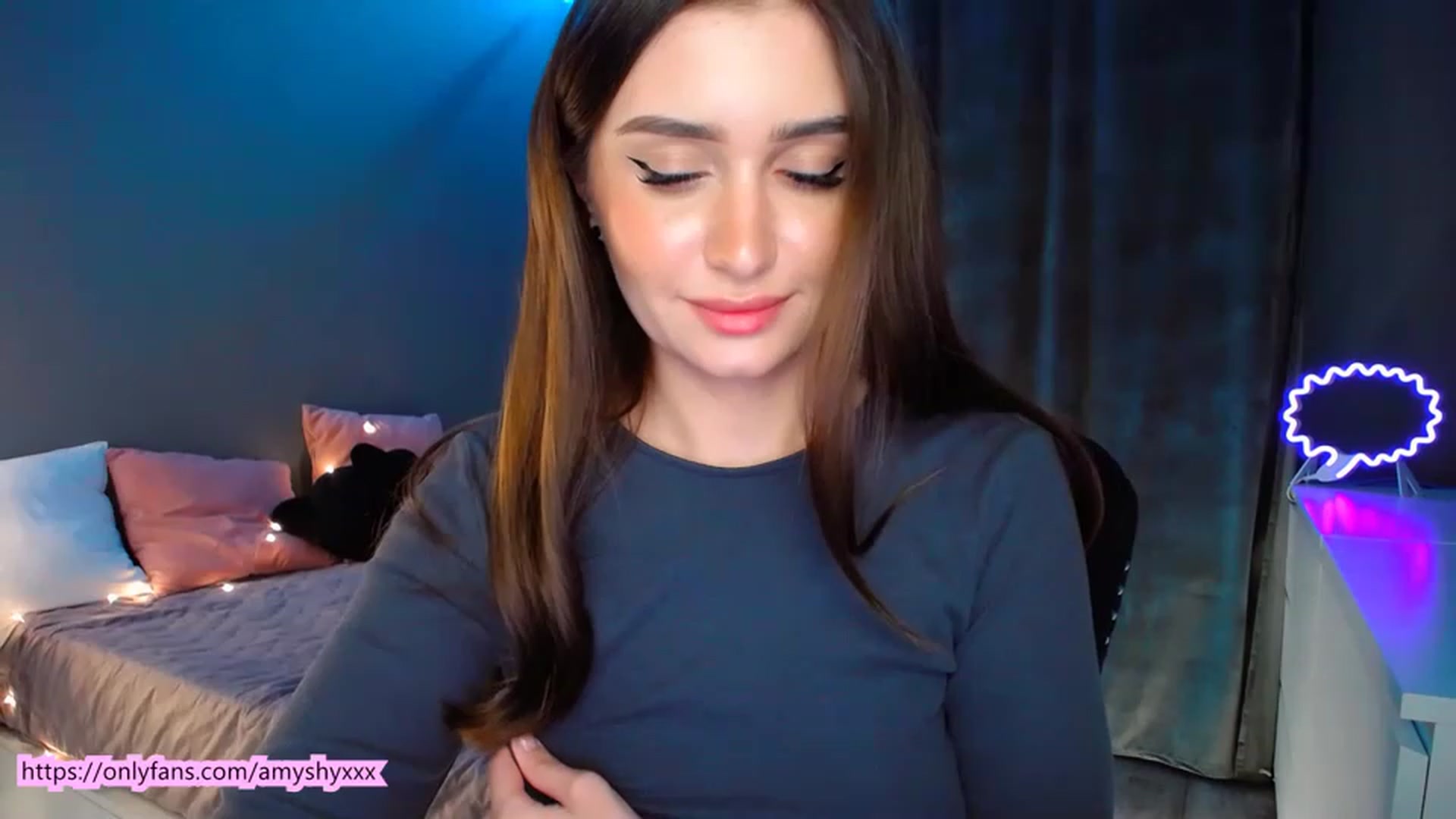 Gallery image thumbnail from DollGlamourr's myfreecams stream on, 02/04/2023, 17:58 image 12 of 20