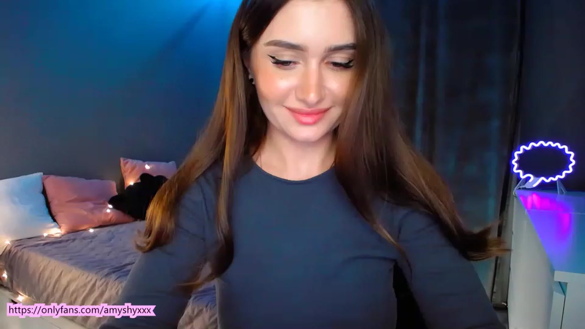 Gallery image thumbnail from DollGlamourr's myfreecams stream on, 02/04/2023, 17:58 image 10 of 20