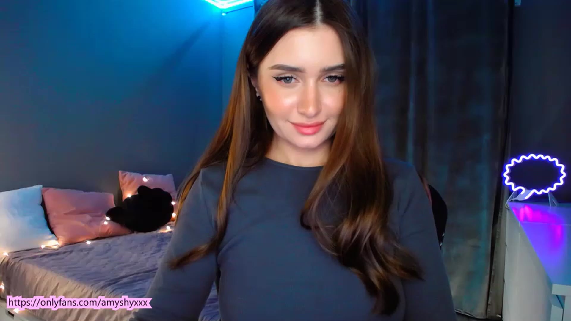 Gallery image thumbnail from DollGlamourr's myfreecams stream on, 02/04/2023, 17:58 image 15 of 20