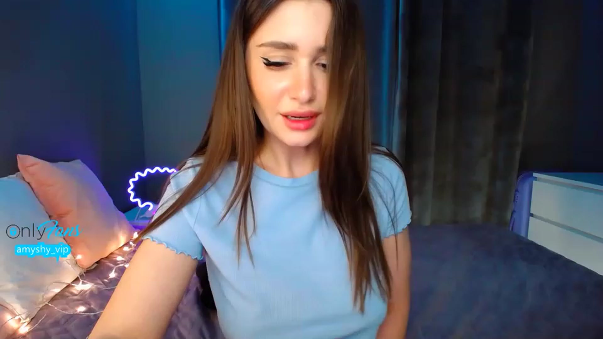 Gallery image thumbnail from DollGlamourr's myfreecams stream on, 03/05/2023, 16:52 image 6 of 20