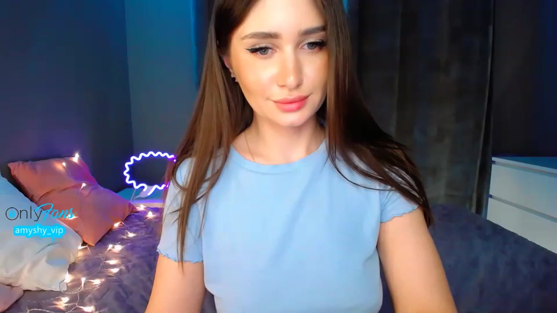 Gallery image thumbnail from DollGlamourr's myfreecams stream on, 03/08/2023, 17:28 image 13 of 20