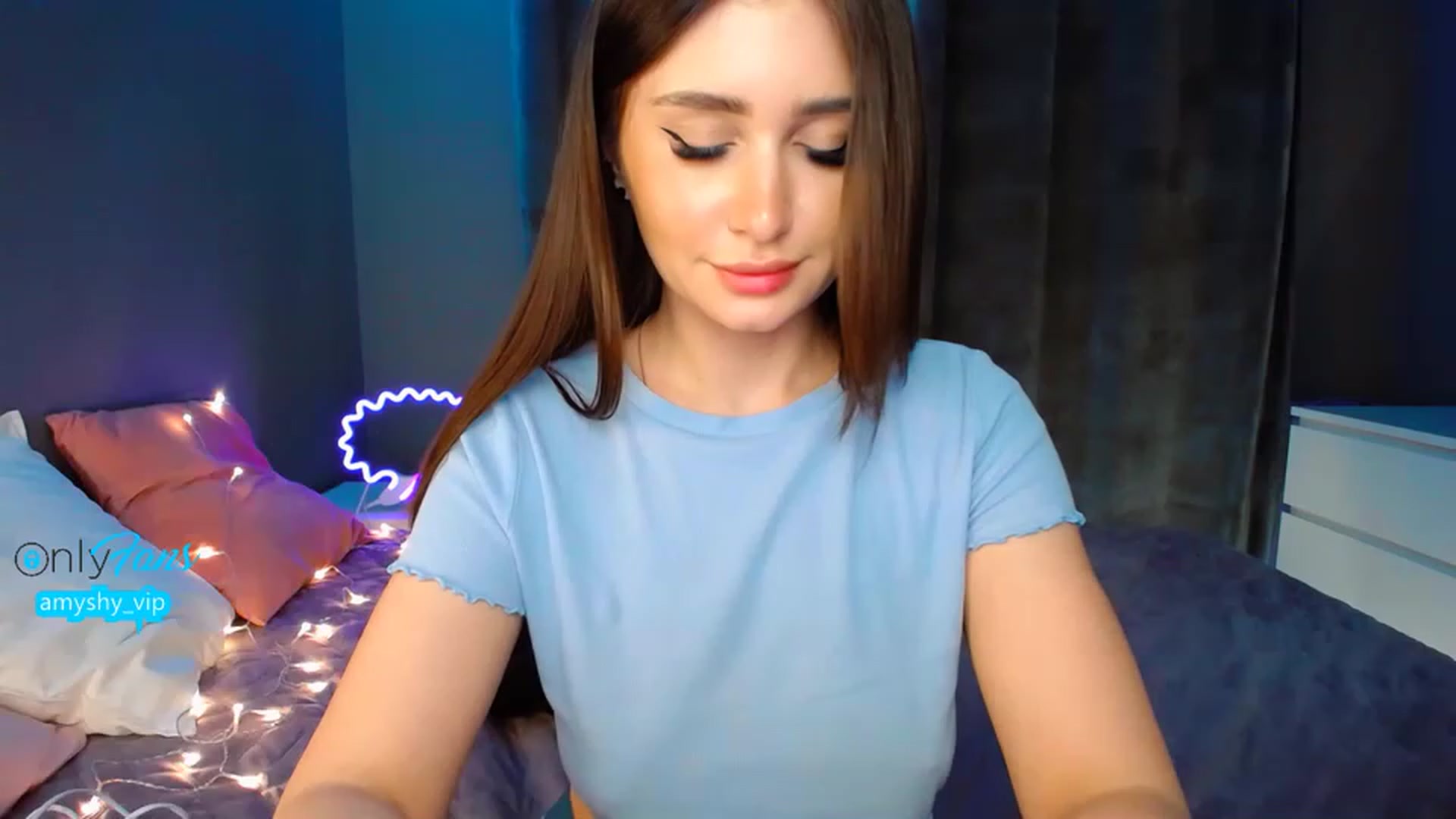Gallery image thumbnail from DollGlamourr's myfreecams stream on, 03/08/2023, 17:28 image 10 of 20