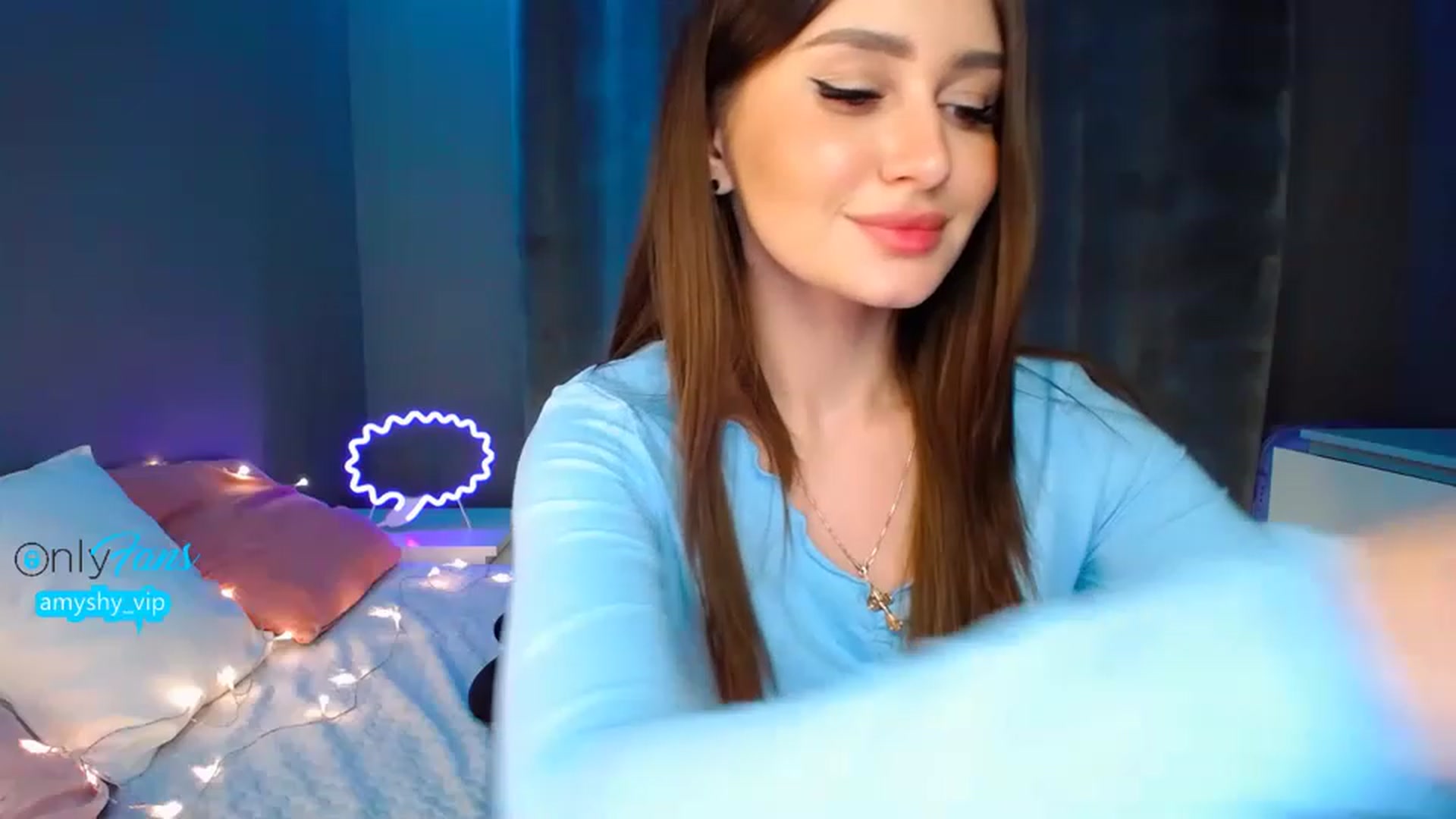 Gallery image thumbnail from DollGlamourr's myfreecams stream on, 03/11/2023, 16:30 image 13 of 20