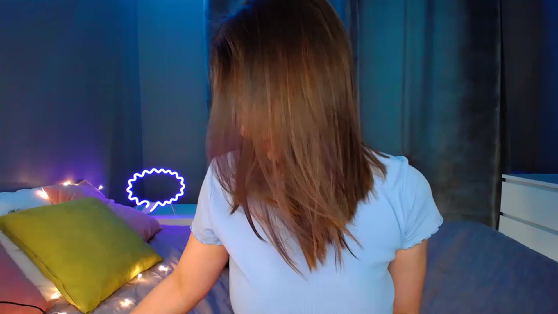 Gallery image thumbnail from DollGlamourr's myfreecams stream on, 04/08/2023, 16:27 image 13 of 20