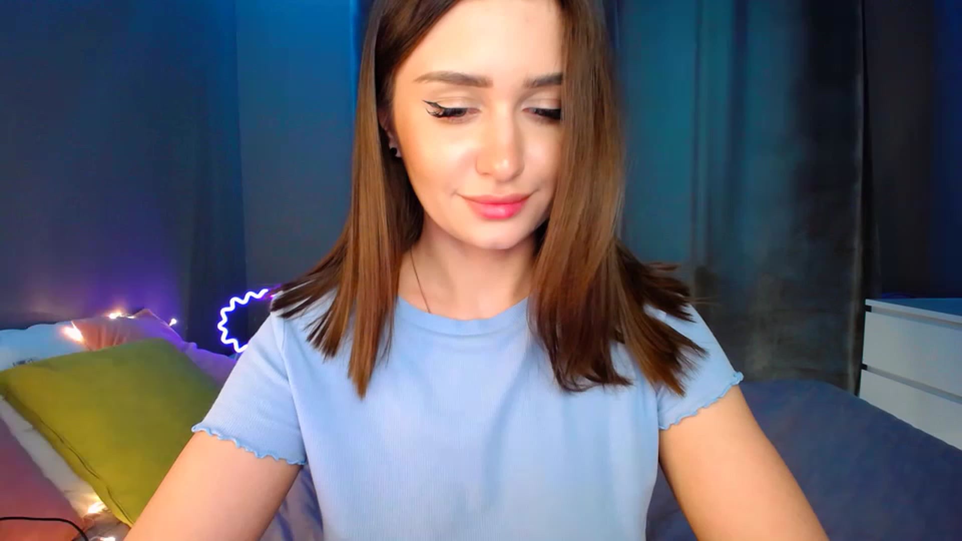 Gallery image thumbnail from DollGlamourr's myfreecams stream on, 04/08/2023, 16:27 image 11 of 20