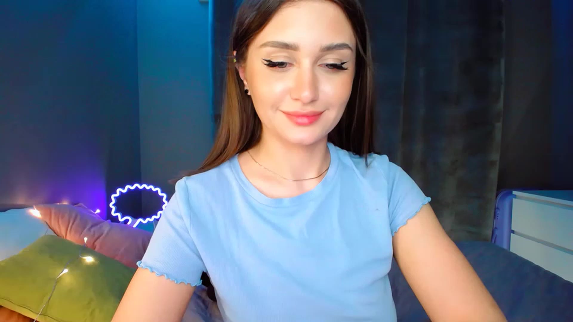 Gallery image thumbnail from DollGlamourr's myfreecams stream on, 04/13/2023, 17:36 image 19 of 20