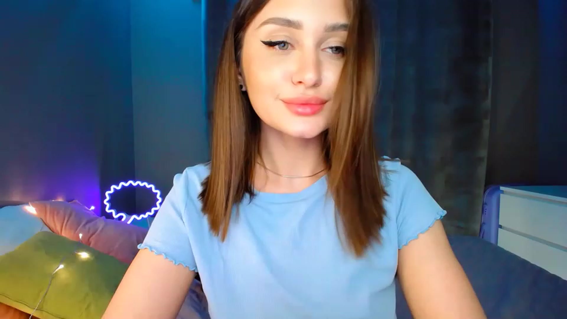 Gallery image thumbnail from DollGlamourr's myfreecams stream on, 04/13/2023, 17:36 image 9 of 20