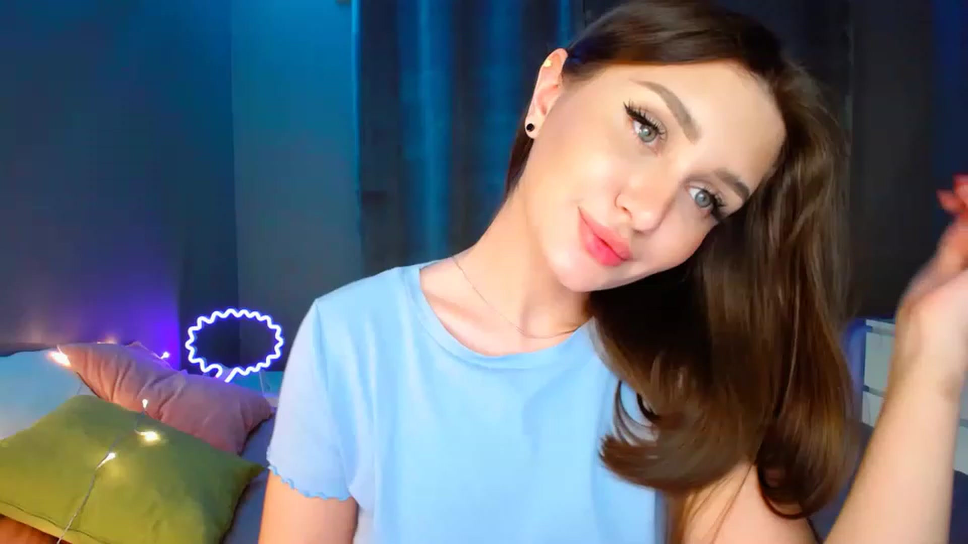Gallery image thumbnail from DollGlamourr's myfreecams stream on, 04/13/2023, 17:36 image 16 of 20