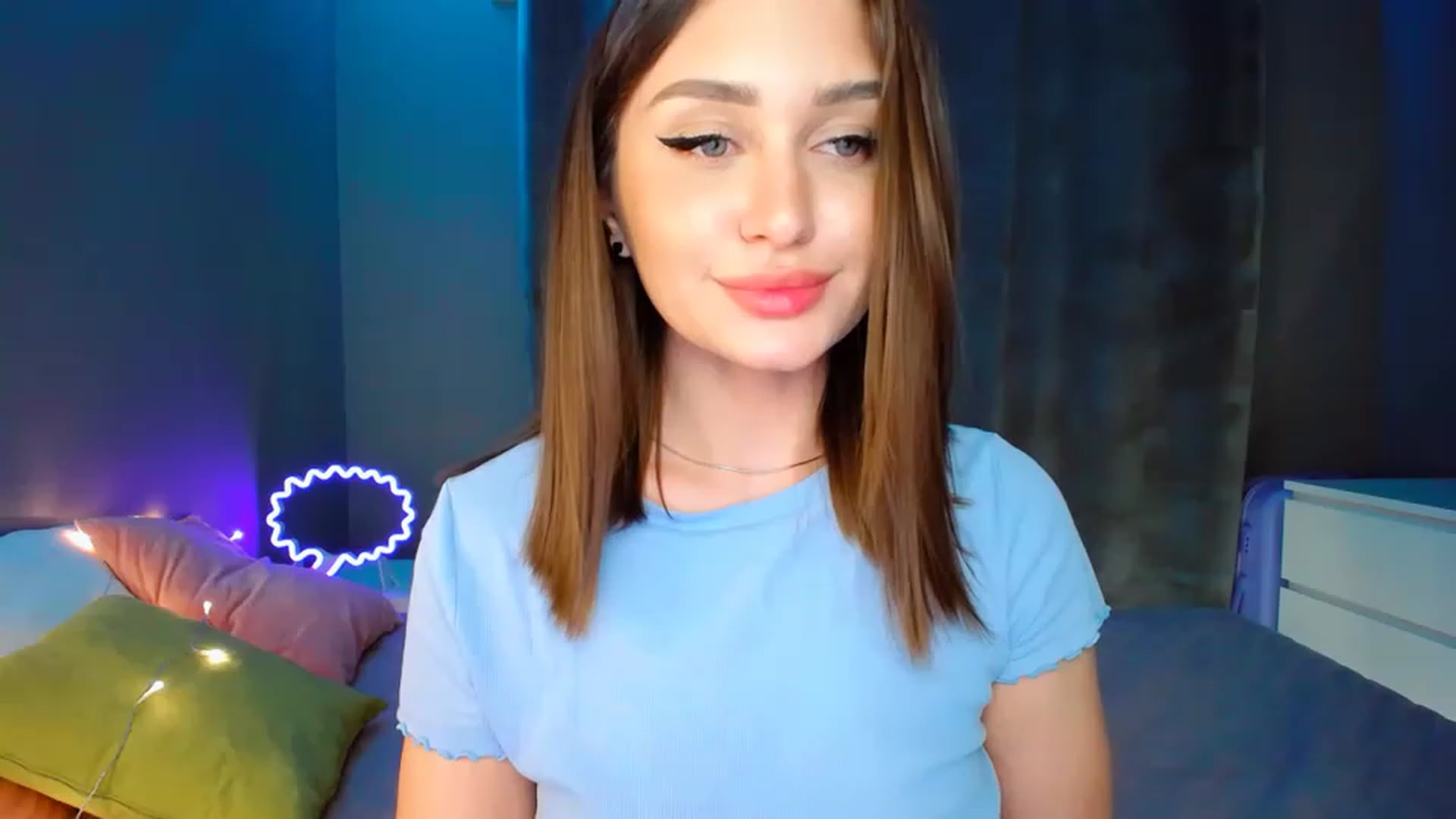 Gallery image thumbnail from DollGlamourr's myfreecams stream on, 04/13/2023, 17:36 image 12 of 20