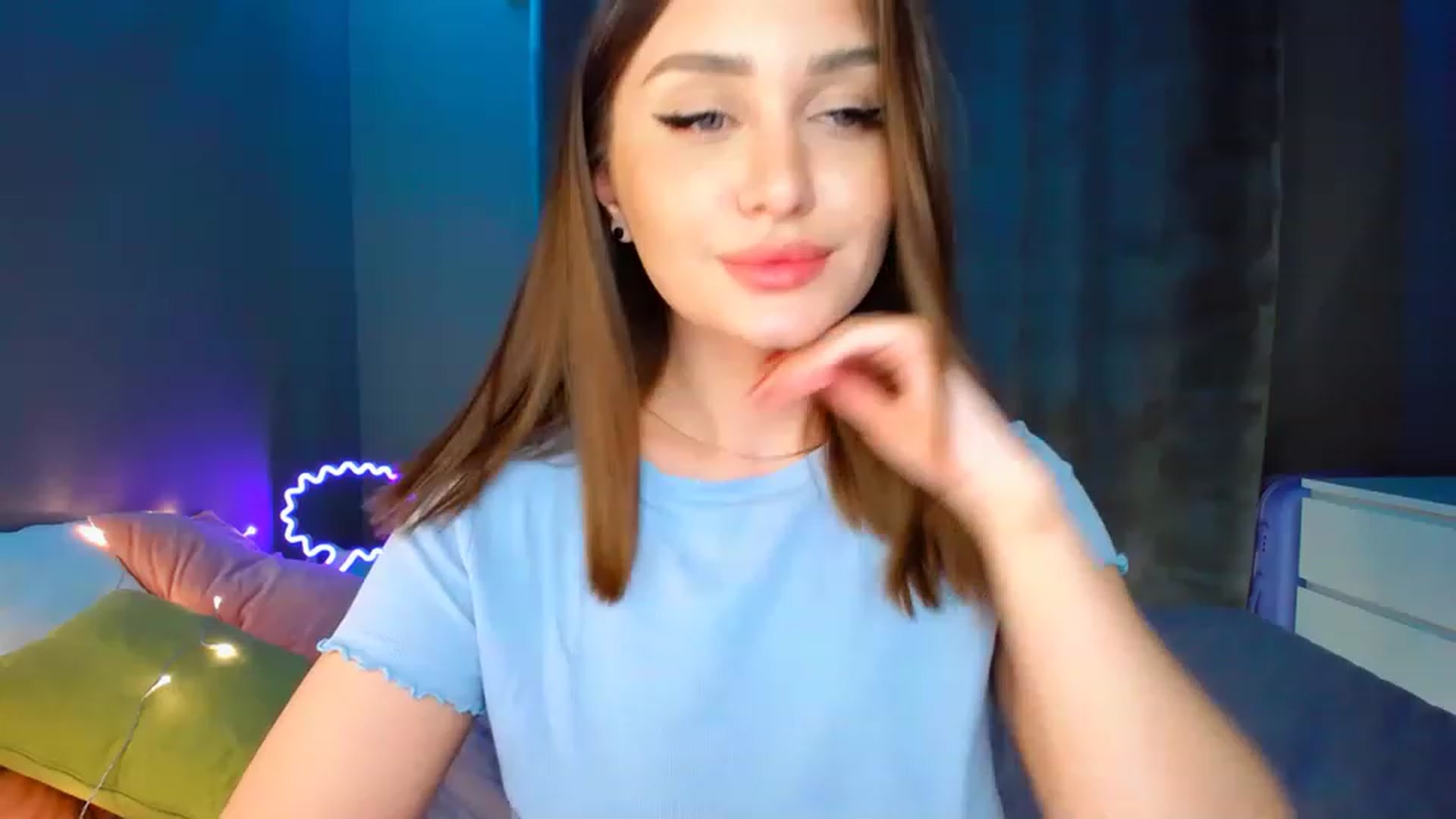 Gallery image thumbnail from DollGlamourr's myfreecams stream on, 04/13/2023, 17:36 image 1 of 20