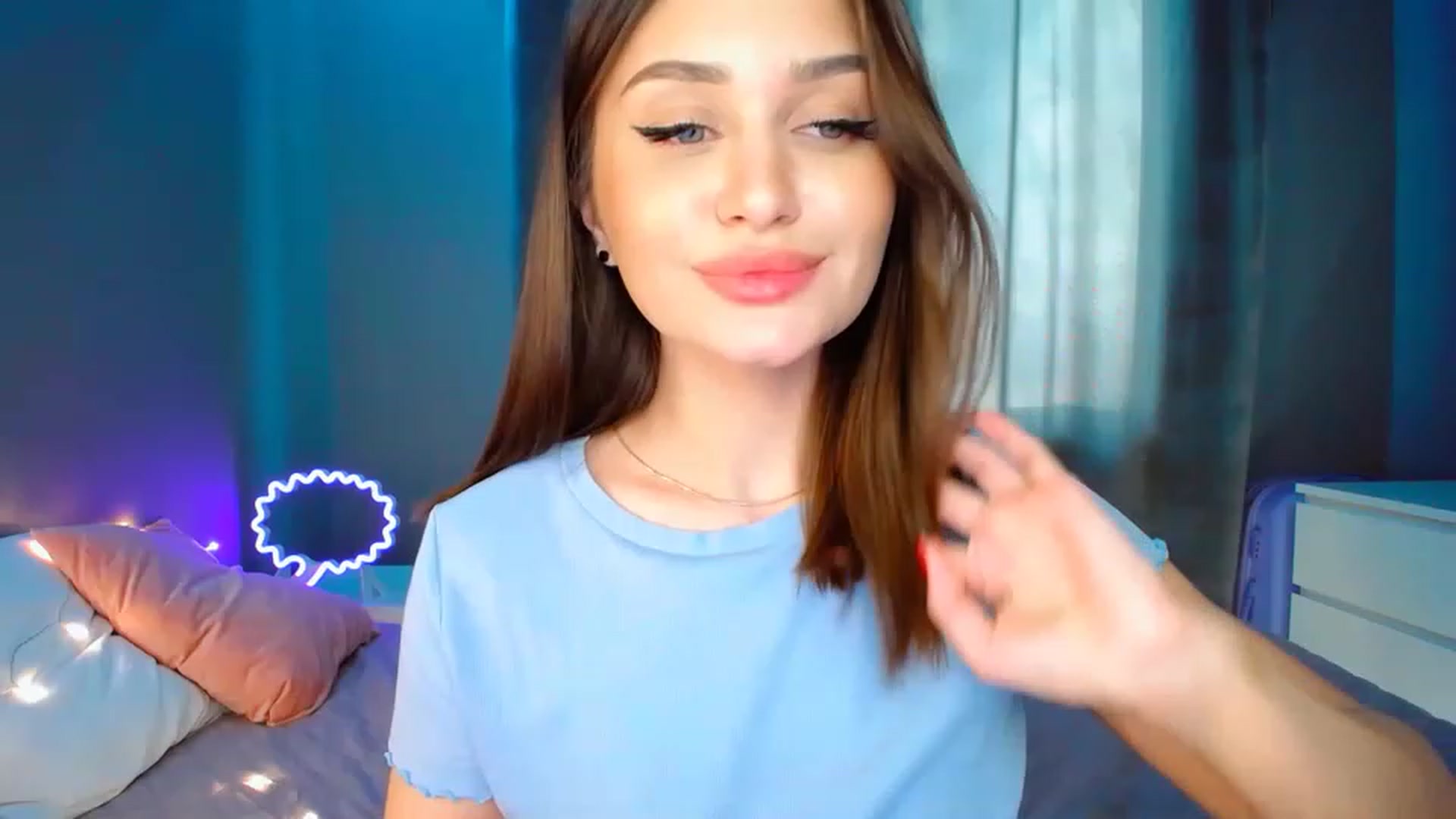 Gallery image thumbnail from DollGlamourr's myfreecams stream on, 04/14/2023, 16:16 image 5 of 20