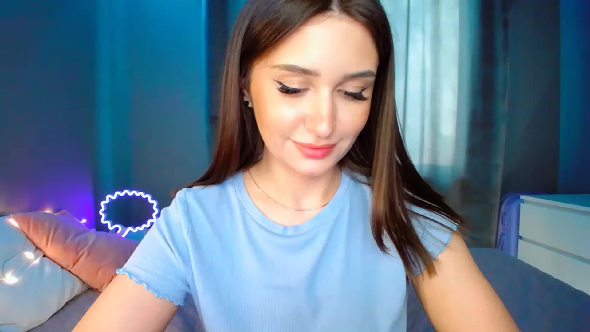 Gallery image thumbnail from DollGlamourr's myfreecams stream on, 04/14/2023, 16:16 image 3 of 20