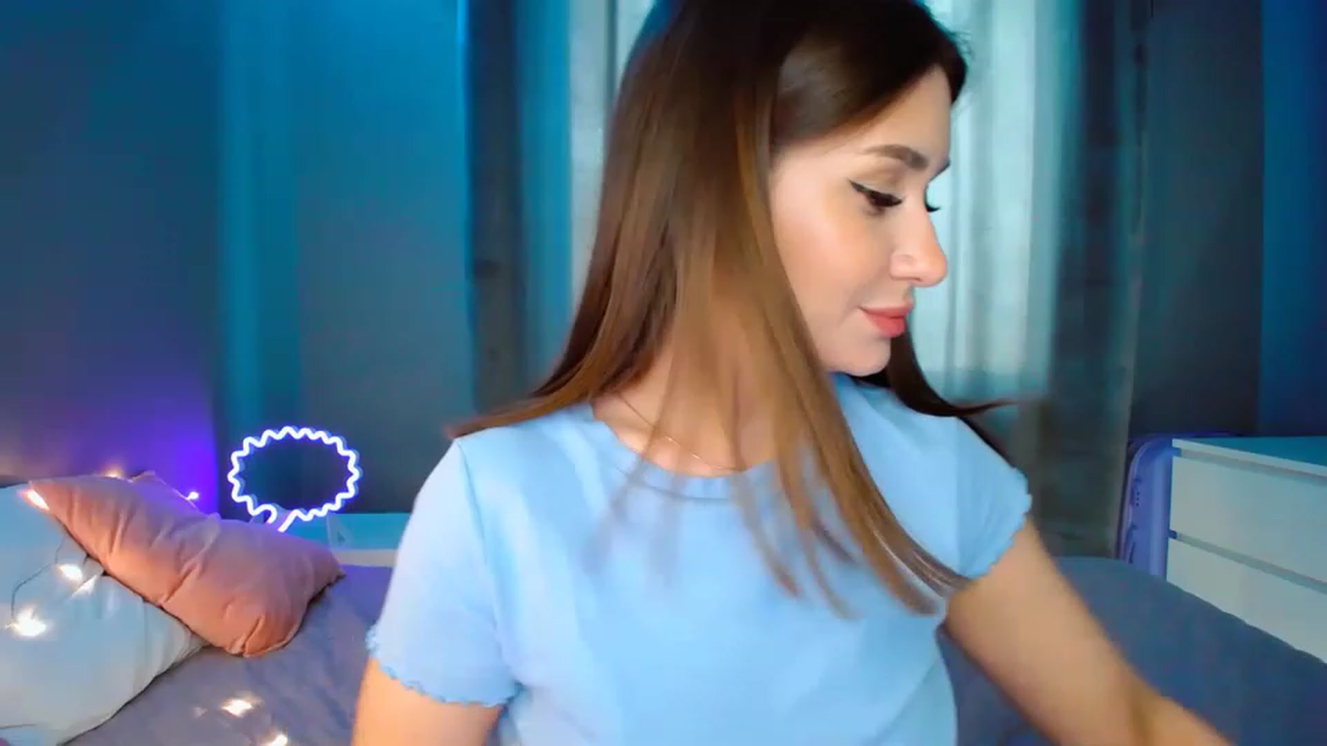 Gallery image thumbnail from DollGlamourr's myfreecams stream on, 04/14/2023, 16:16 image 2 of 20