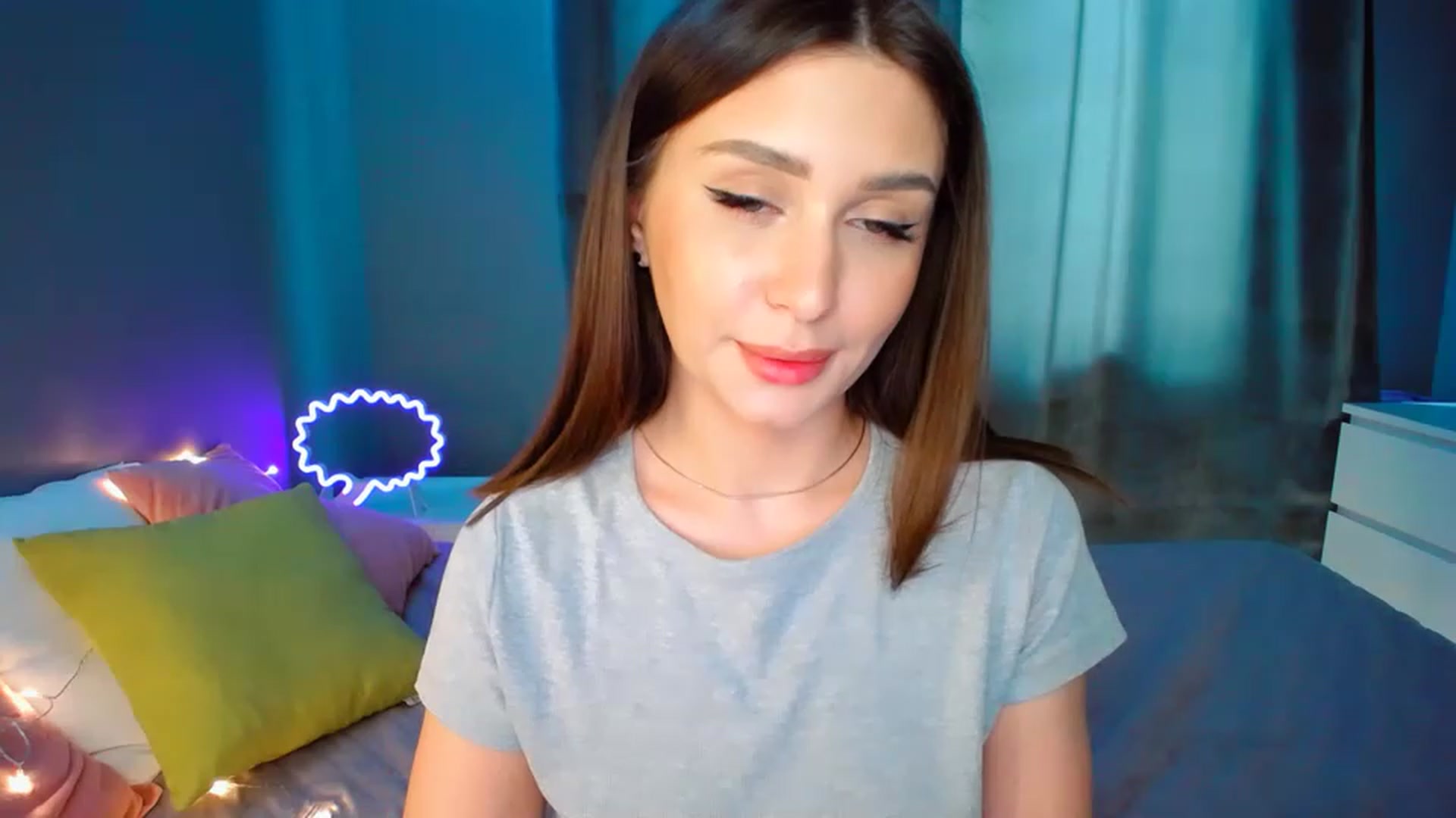 Gallery image thumbnail from DollGlamourr's myfreecams stream on, 04/15/2023, 16:13 image 3 of 20