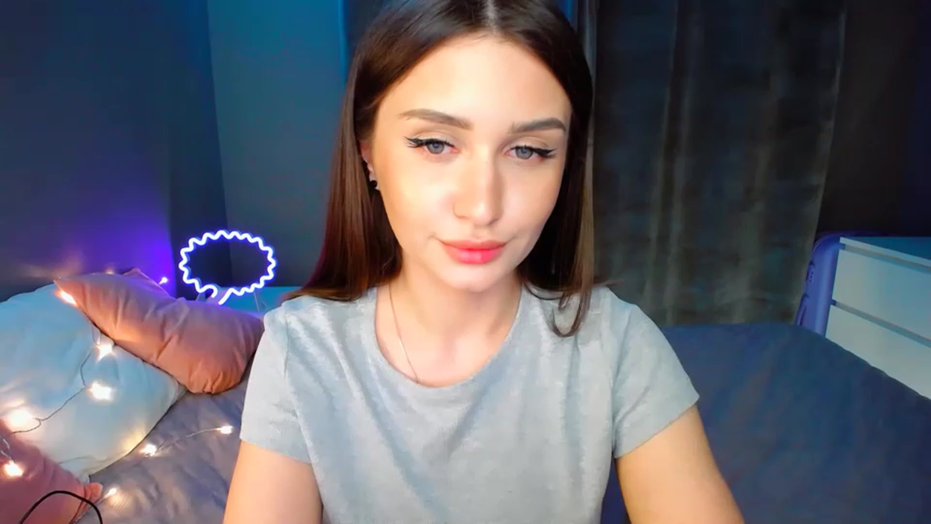 Gallery image thumbnail from DollGlamourr's myfreecams stream on, 04/17/2023, 17:44 image 17 of 20