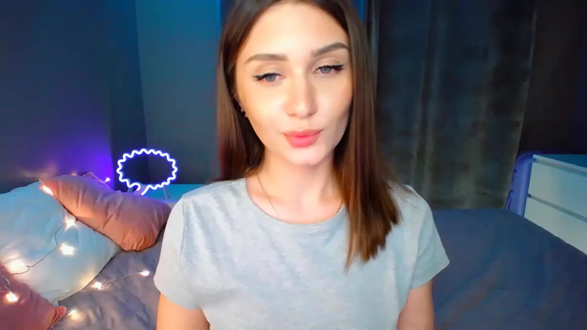 Gallery image thumbnail from DollGlamourr's myfreecams stream on, 04/17/2023, 17:44 image 8 of 20