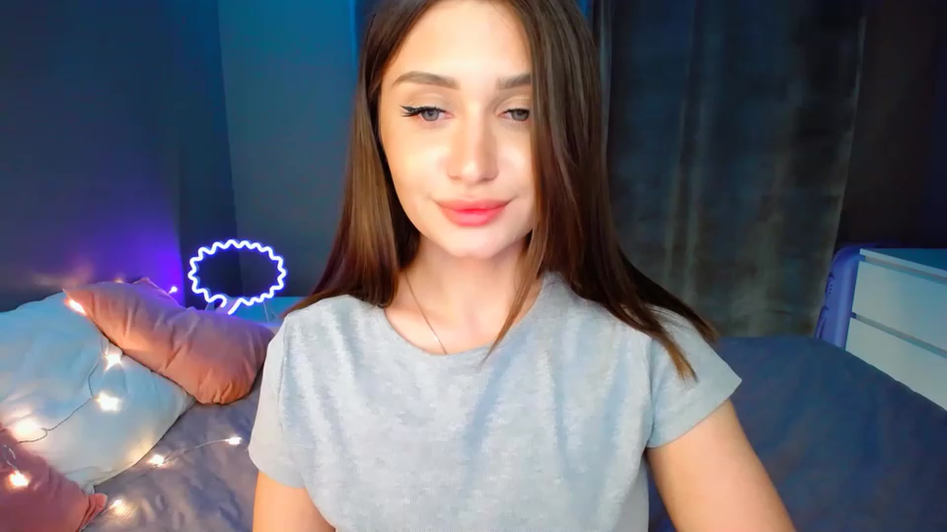 Gallery image thumbnail from DollGlamourr's myfreecams stream on, 04/17/2023, 17:44 image 7 of 20