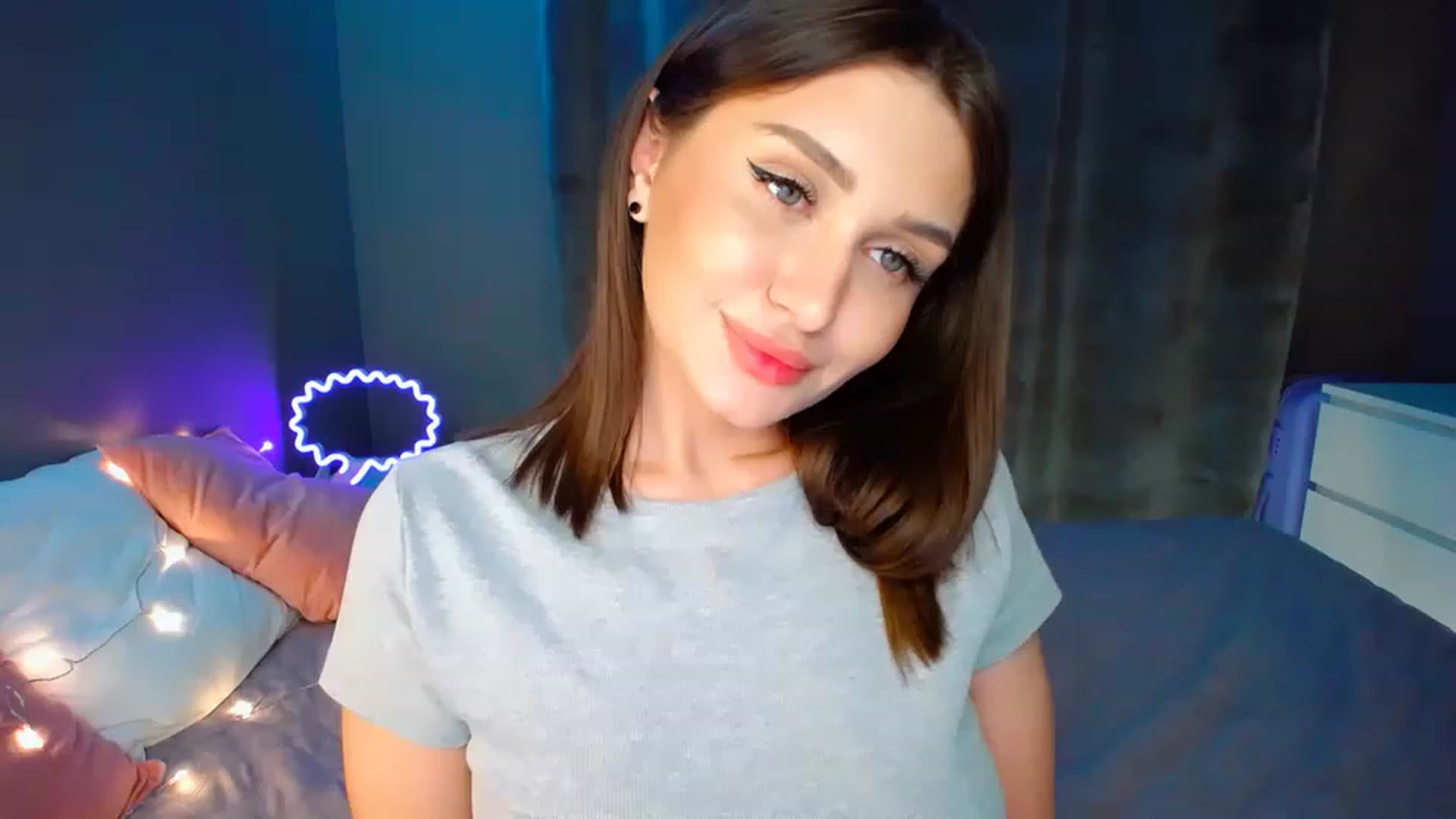 Gallery image thumbnail from DollGlamourr's myfreecams stream on, 04/17/2023, 17:44 image 11 of 20