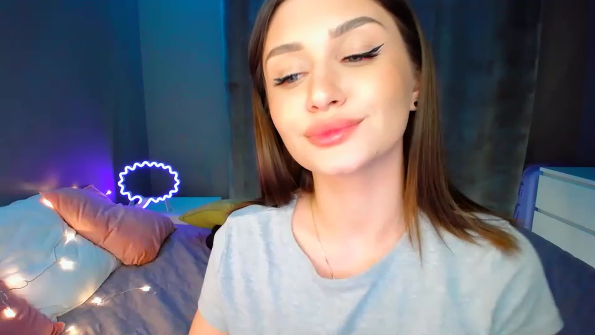 Gallery image thumbnail from DollGlamourr's myfreecams stream on, 04/17/2023, 17:44 image 2 of 20