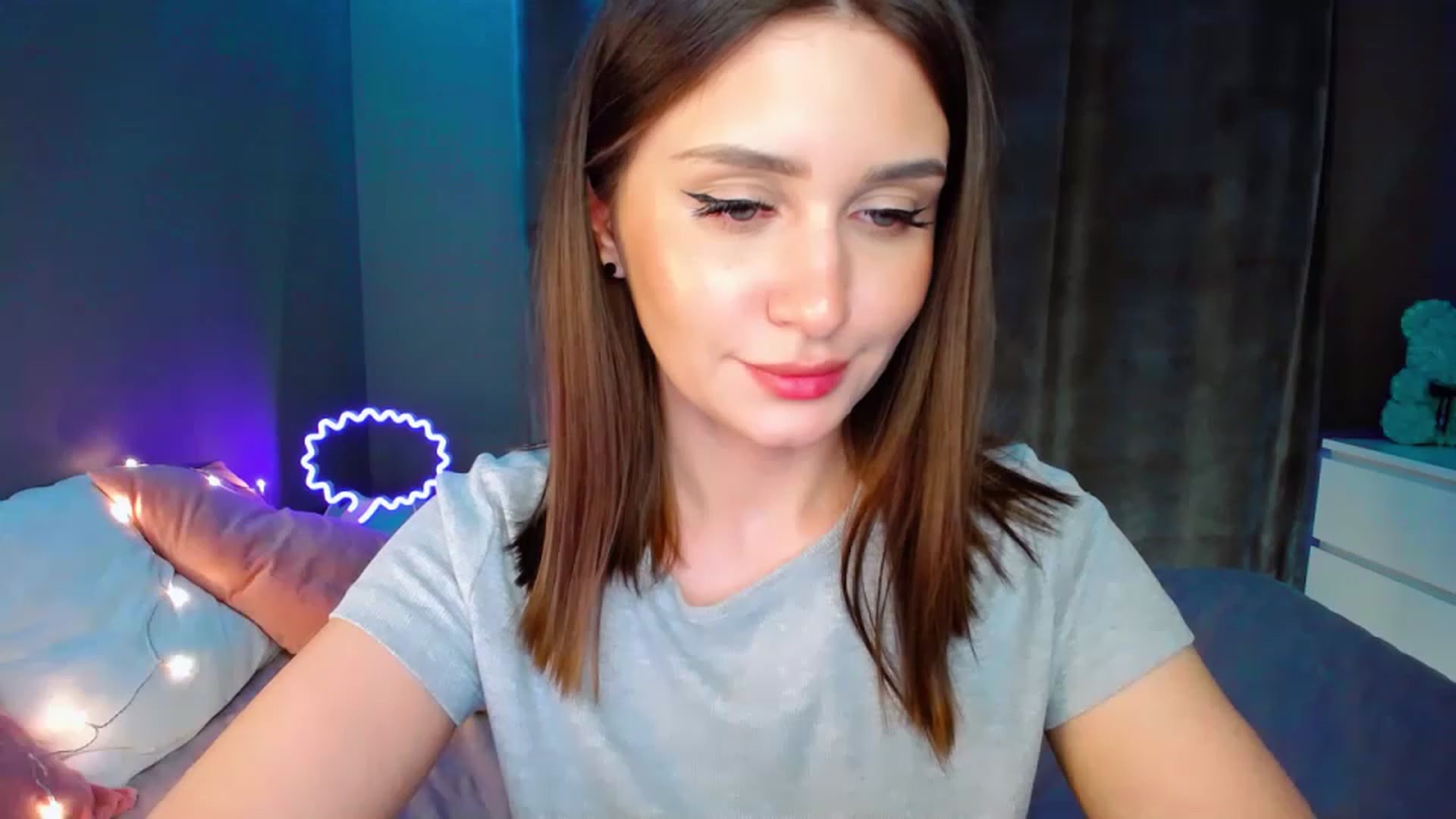 Gallery image thumbnail from DollGlamourr's myfreecams stream on, 04/20/2023, 18:22 image 12 of 20