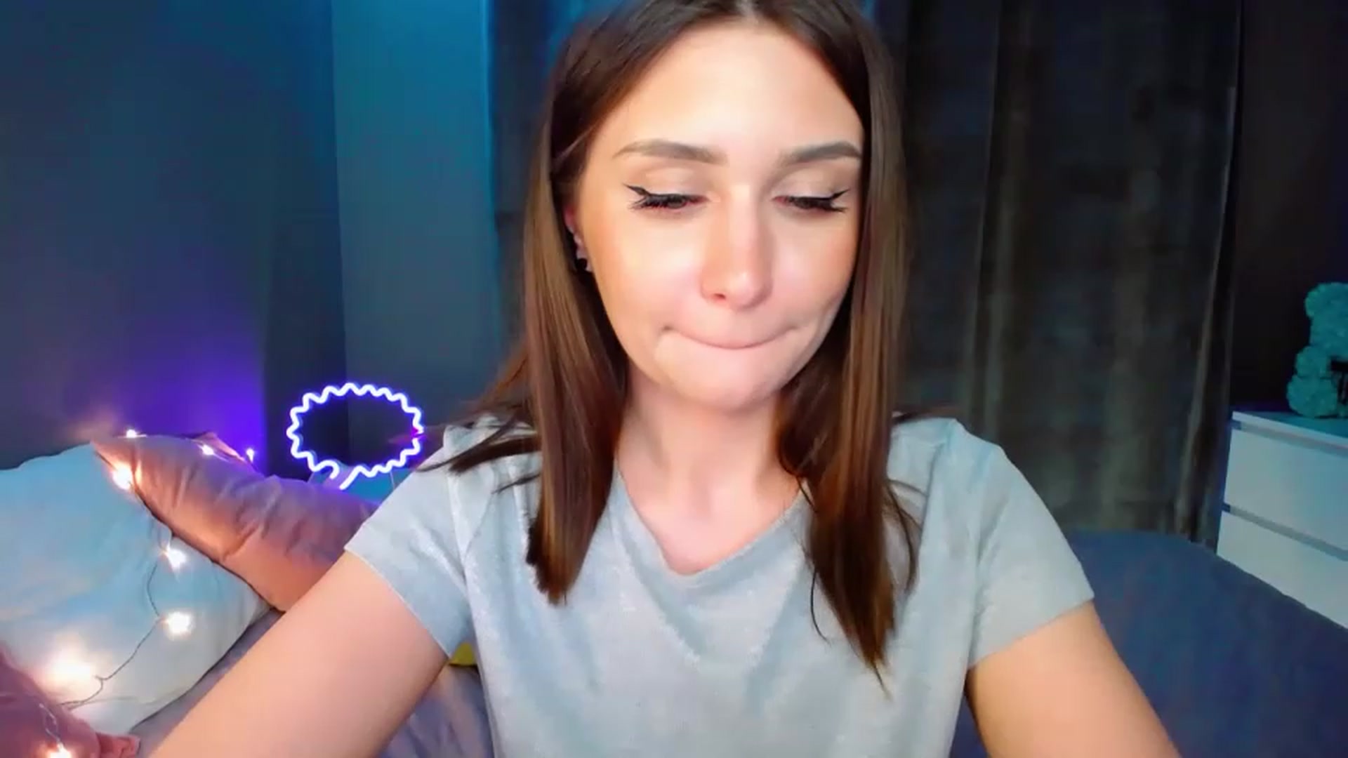 Gallery image thumbnail from DollGlamourr's myfreecams stream on, 04/20/2023, 18:22 image 15 of 20