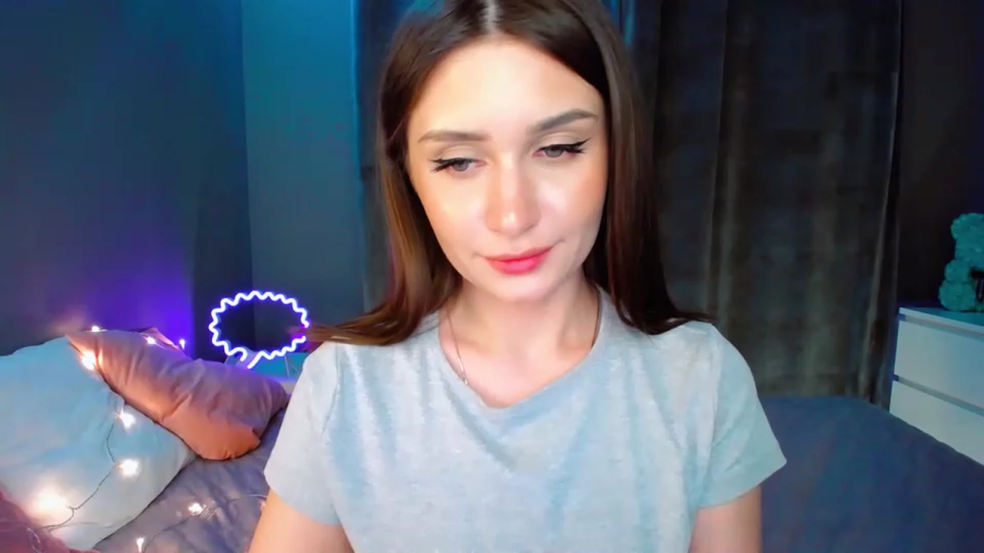Gallery image thumbnail from DollGlamourr's myfreecams stream on, 04/20/2023, 18:22 image 14 of 20