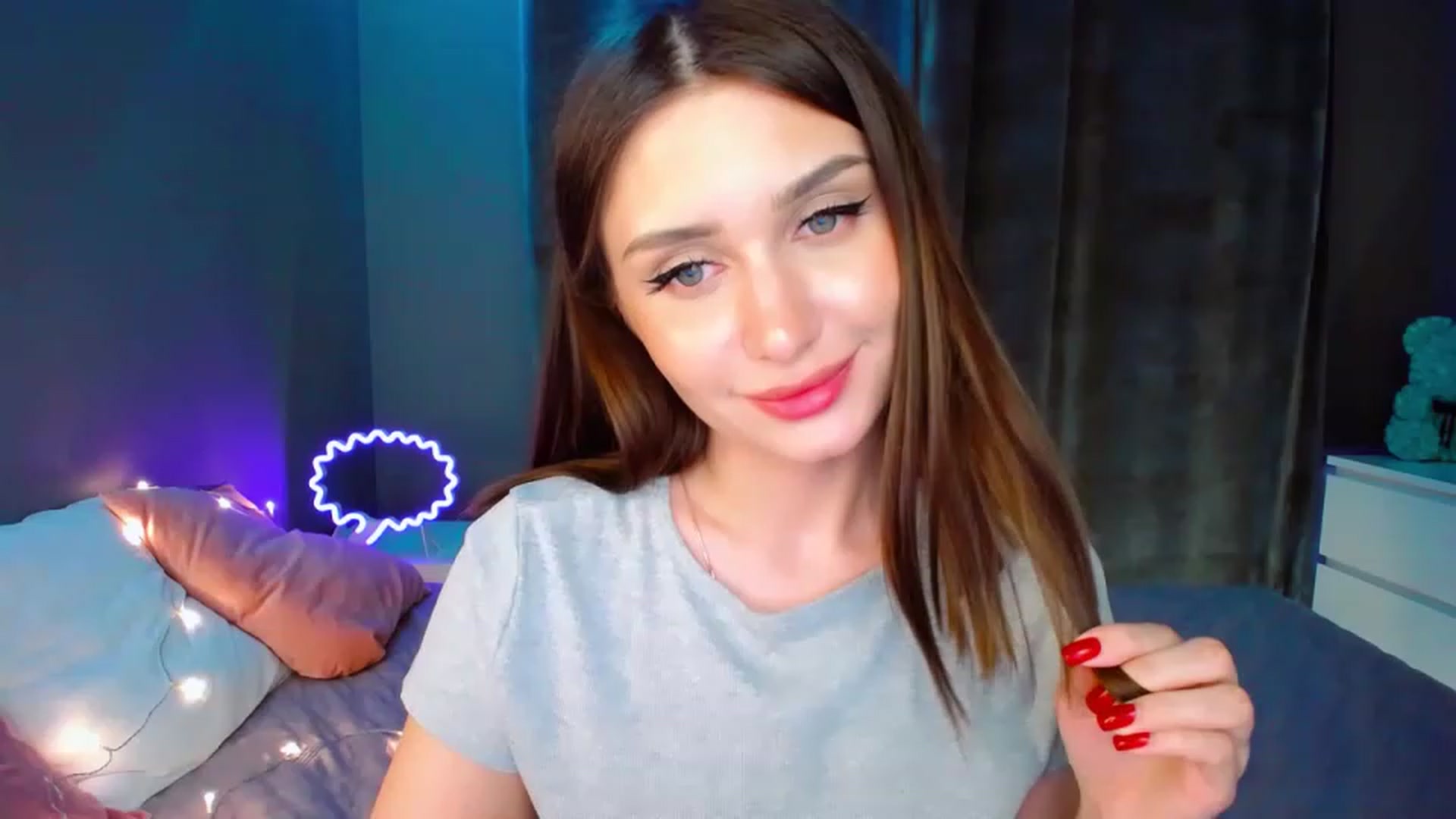 Gallery image thumbnail from DollGlamourr's myfreecams stream on, 04/20/2023, 18:22 image 17 of 20