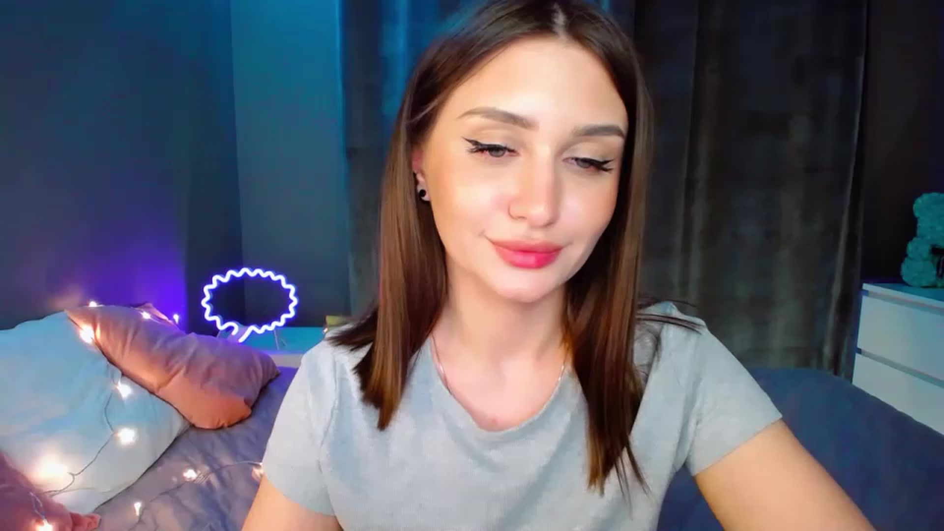 Gallery image thumbnail from DollGlamourr's myfreecams stream on, 04/20/2023, 18:22 image 20 of 20