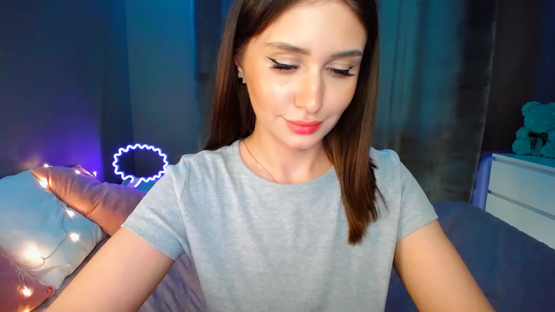 Gallery image thumbnail from DollGlamourr's myfreecams stream on, 04/21/2023, 17:16 image 16 of 20